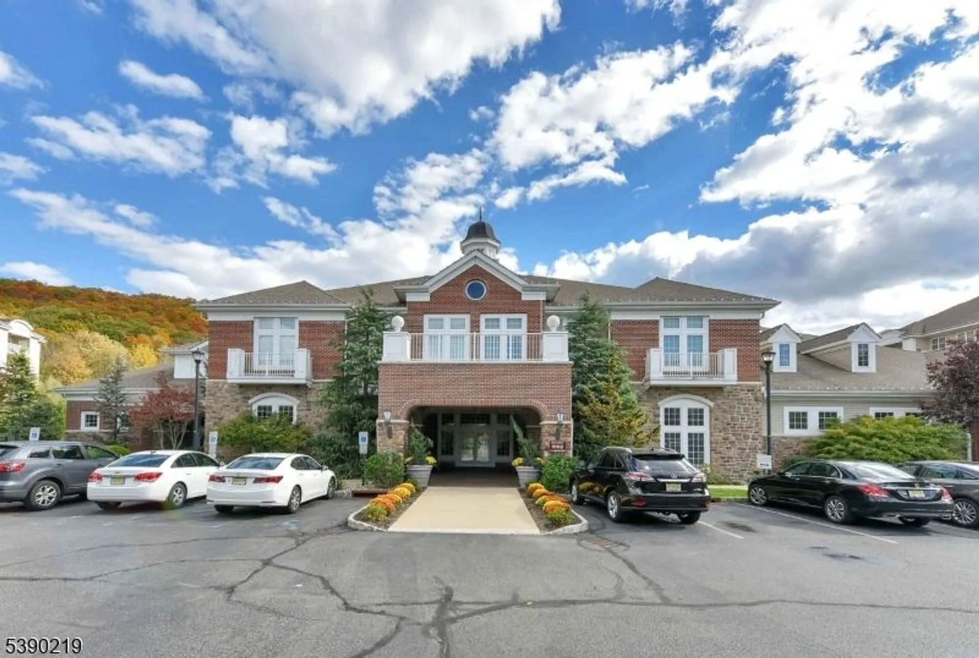 Property Slideshow image 21 of 28 | 9116 warrens way # 116, Wanaque, NJ, 07465
