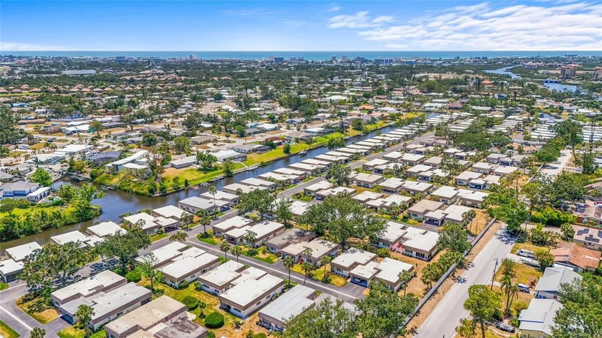 Property Slideshow image 28 of 39 | 2531 riverbluff pkwy # v181, Sarasota, FL, 34231