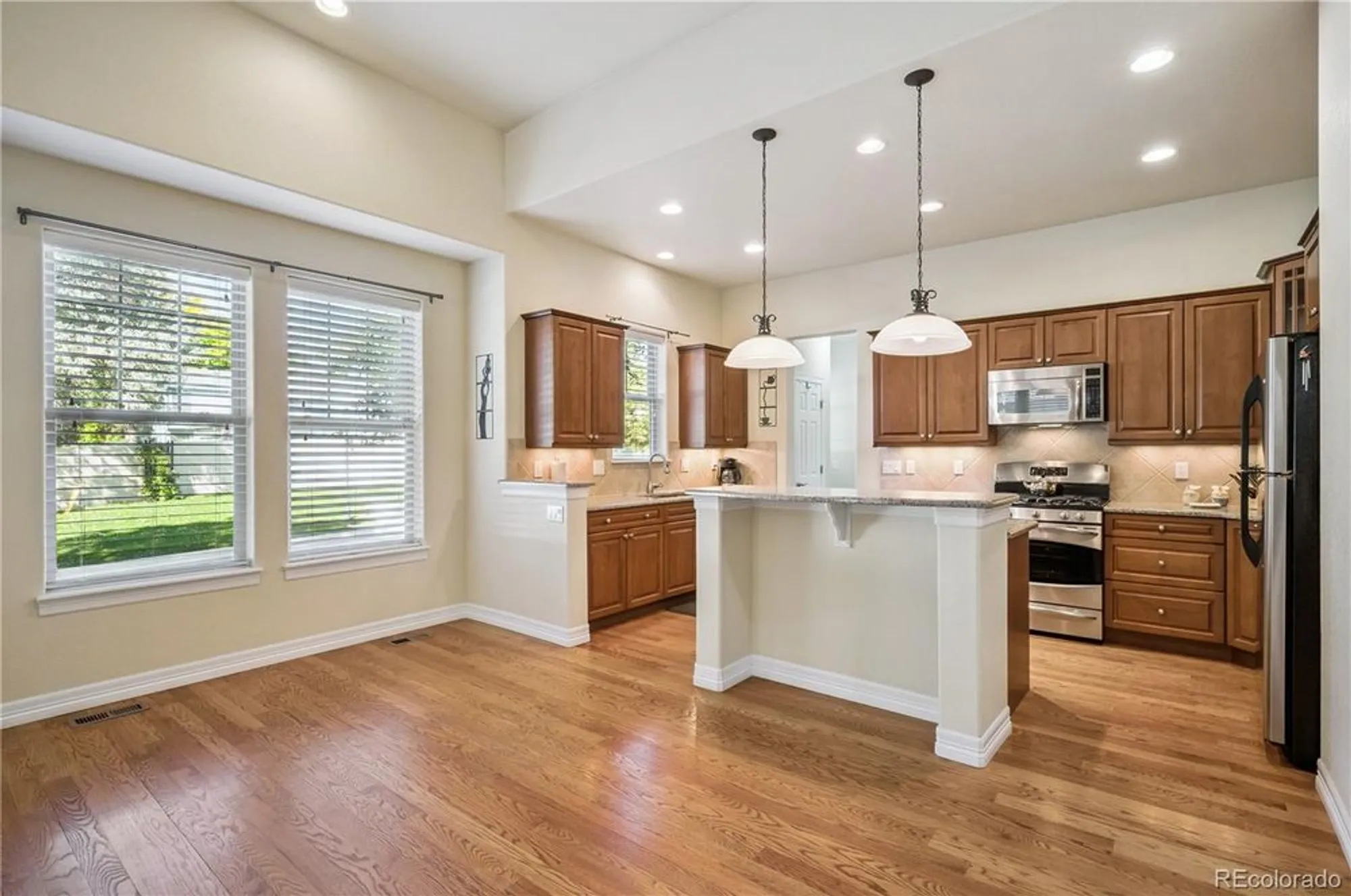 Property Slideshow image 12 of 50 | 8588 w quarles pl, Littleton, CO, 80128