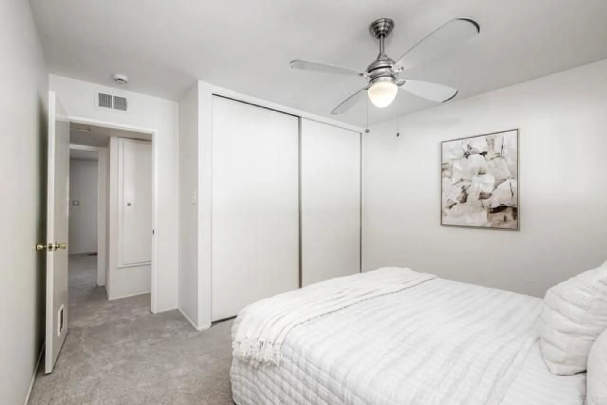 Property Slideshow image 14 of 24 | 3159 calle osuna, Oceanside, CA, 92056