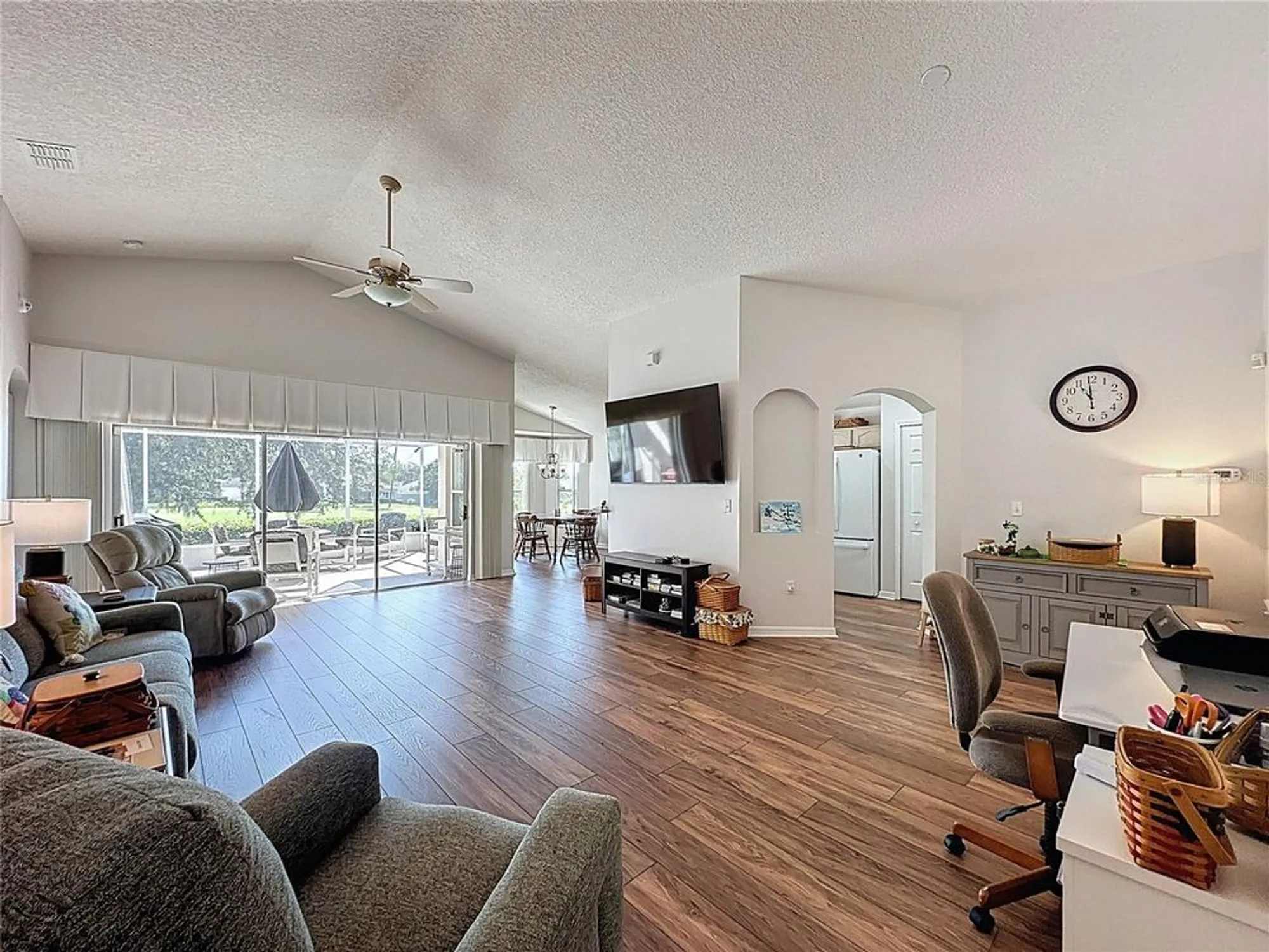 Property Slideshow image 13 of 76 | 2292 edmonton ct, Clermont, FL, 34711