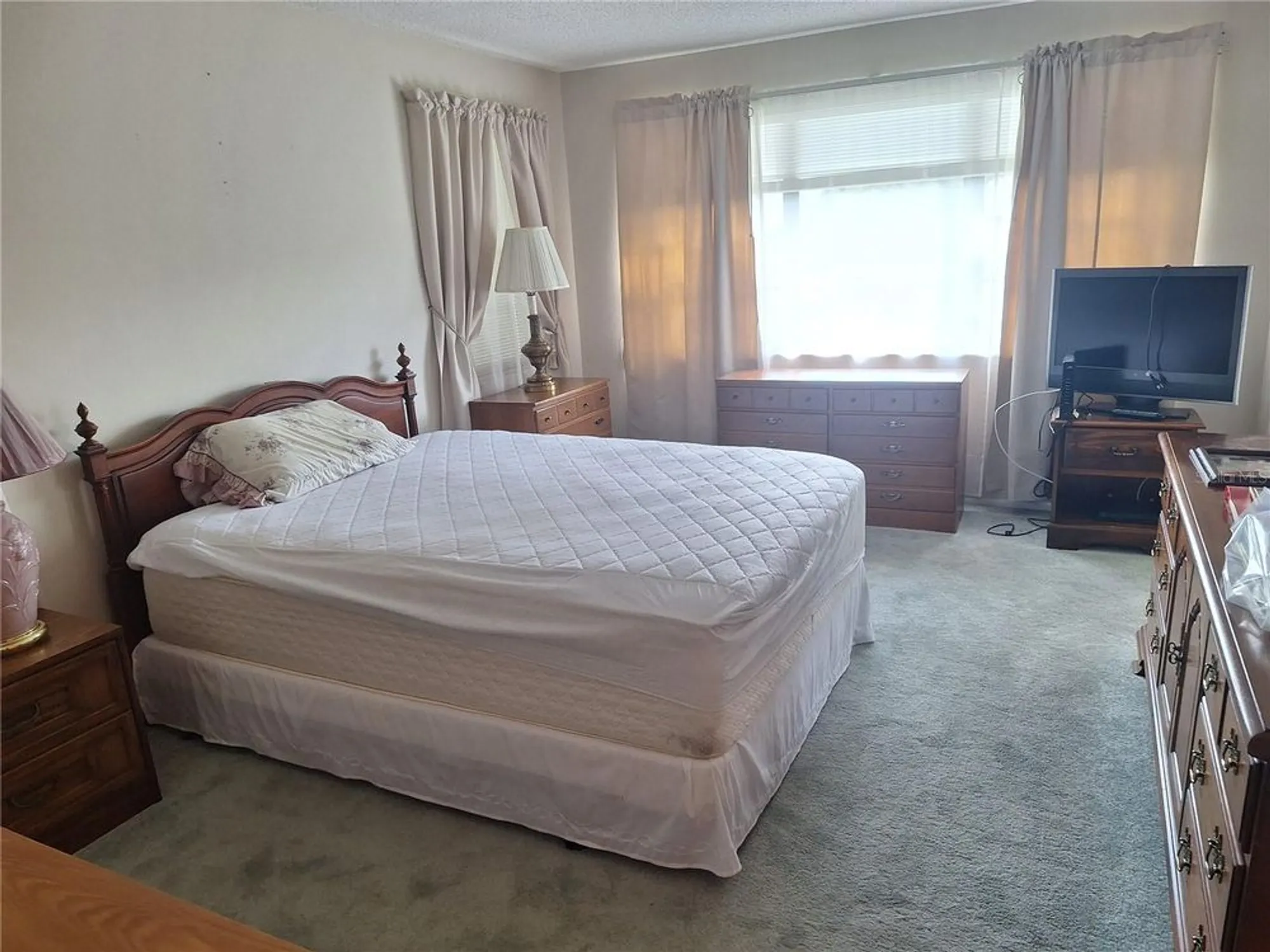 Property Slideshow image 15 of 23 | 5970 80th st n unit 312, St Petersburg, FL, 33709