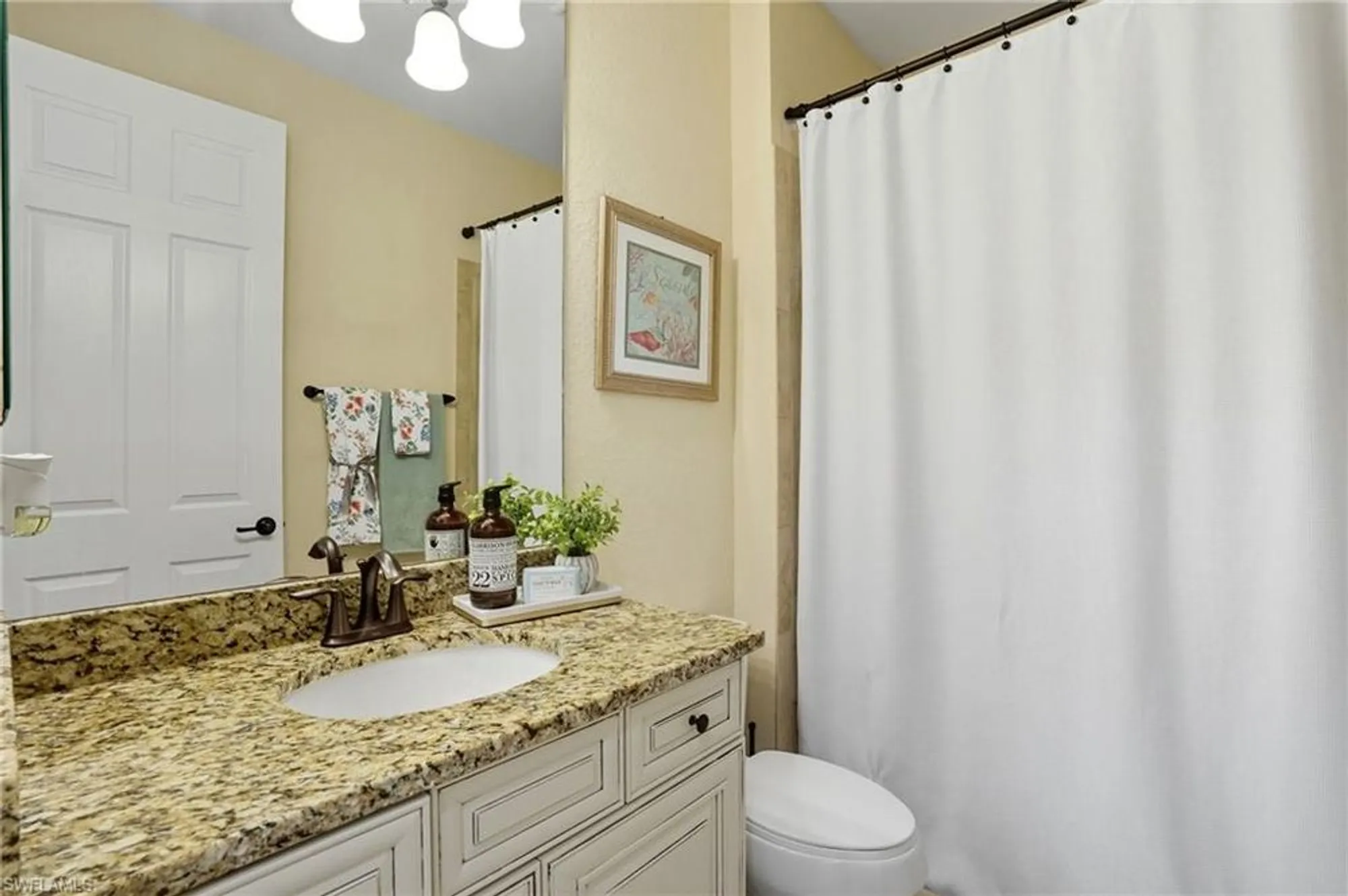 Property Slideshow image 18 of 50 | 28135 edenderry ct, Bonita Springs, FL, 34135