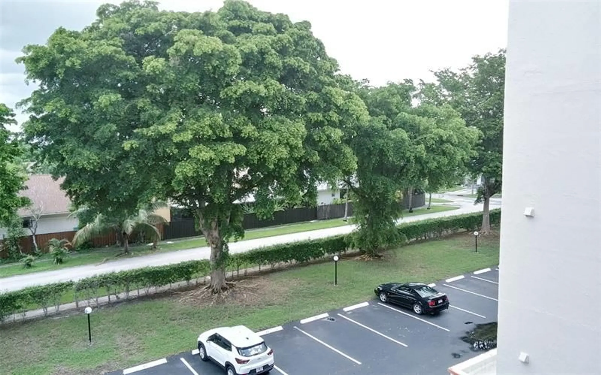 Property Slideshow image 53 of 62 | 206 se 10th st 406, Dania Beach, FL, 33004