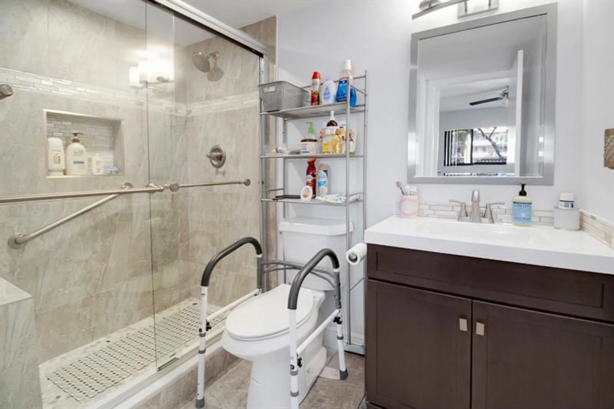 Property Slideshow image 7 of 22 | 7194 ashmont cir # 112, Tamarac, FL, 33321