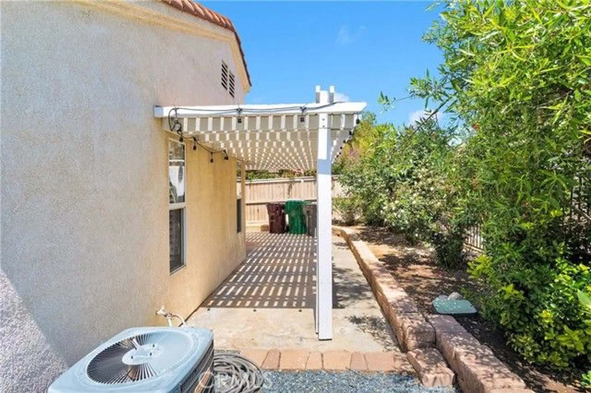 Property Slideshow image 26 of 42 | 40684 corte albara, Murrieta, CA, 92562