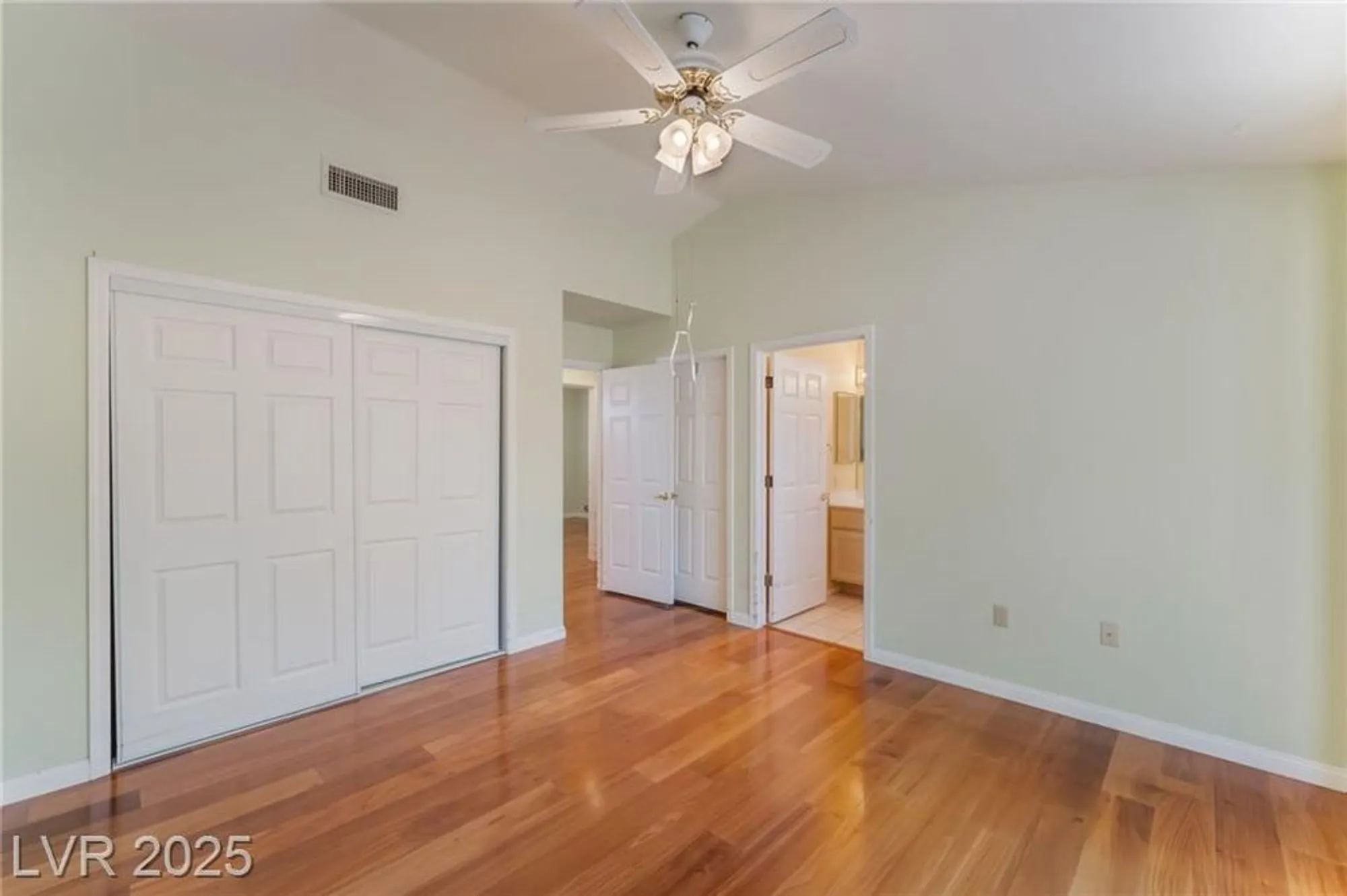 Property Slideshow image 14 of 31 | 2601 desert sands dr, Las Vegas, NV, 89134