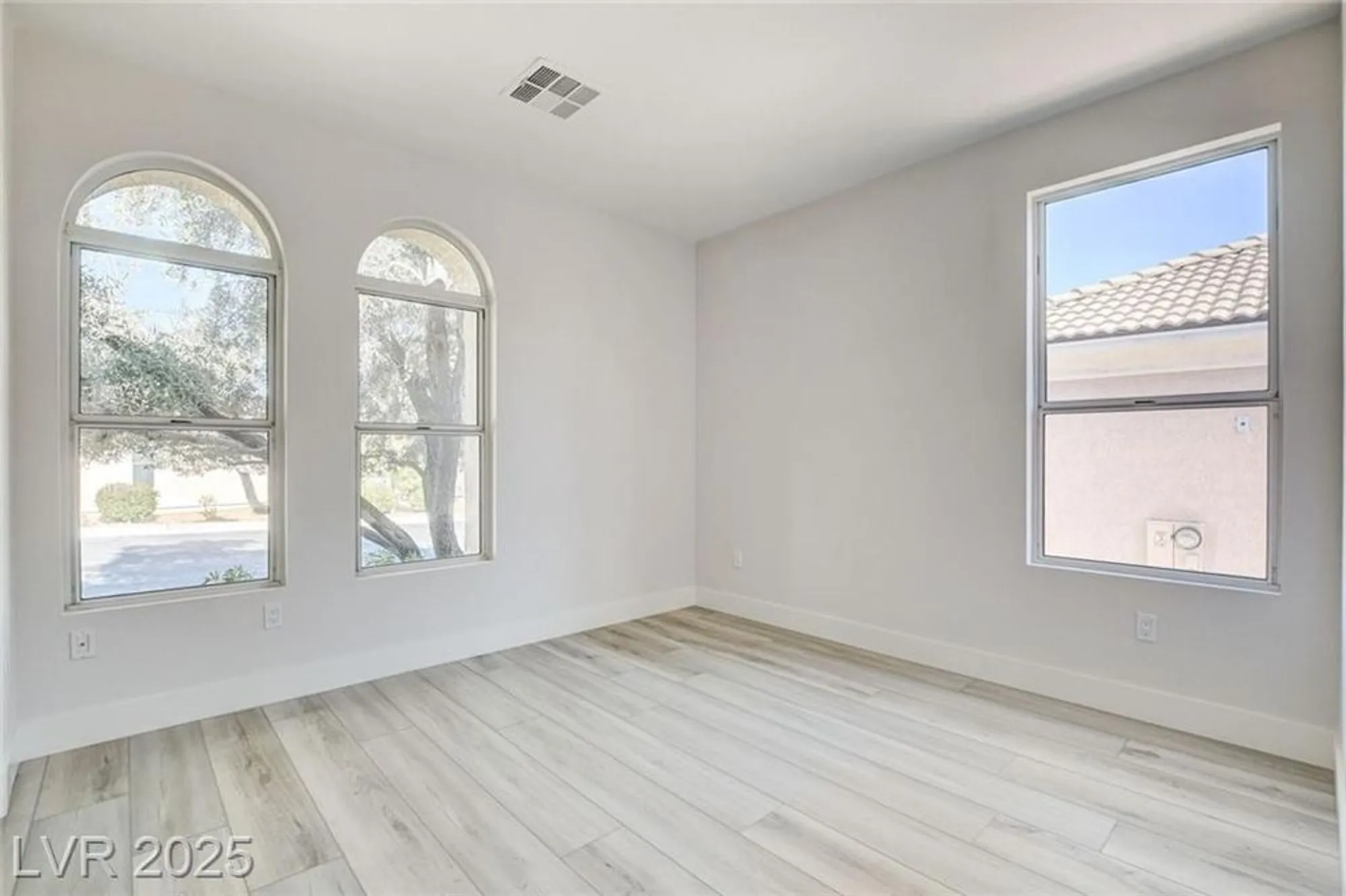 Property Slideshow image 35 of 57 | 10623 riva de fiore ave, Las Vegas, NV, 89135