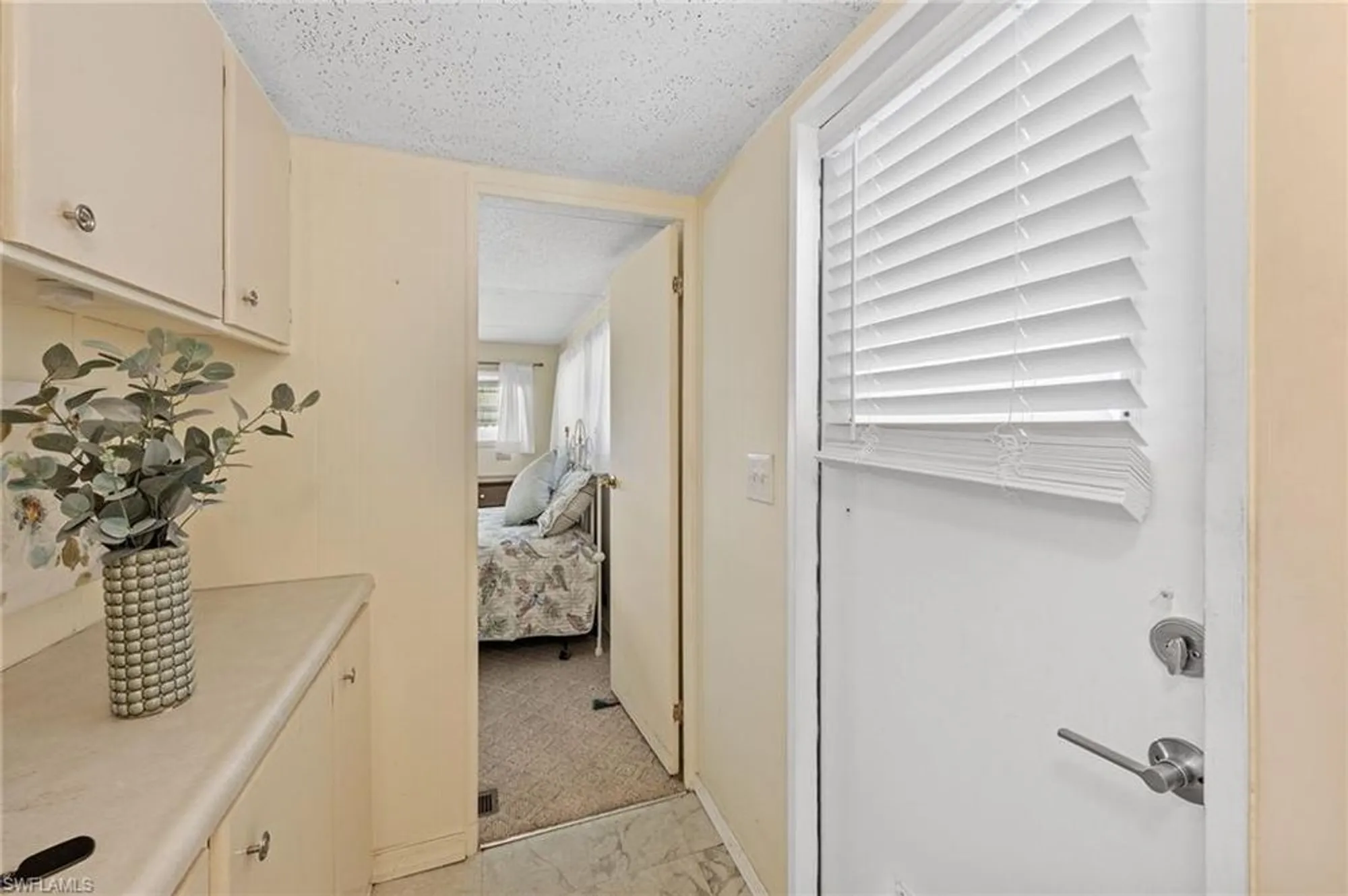 Property Slideshow image 7 of 40 | 16 san remo cir, Naples, FL, 34112