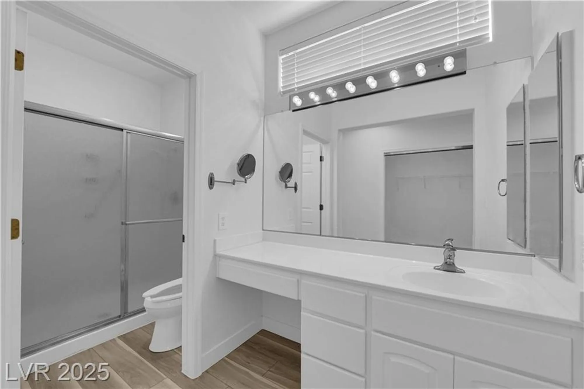 Property Slideshow image 21 of 35 | 10144 hunter springs dr, Las Vegas, NV, 89134