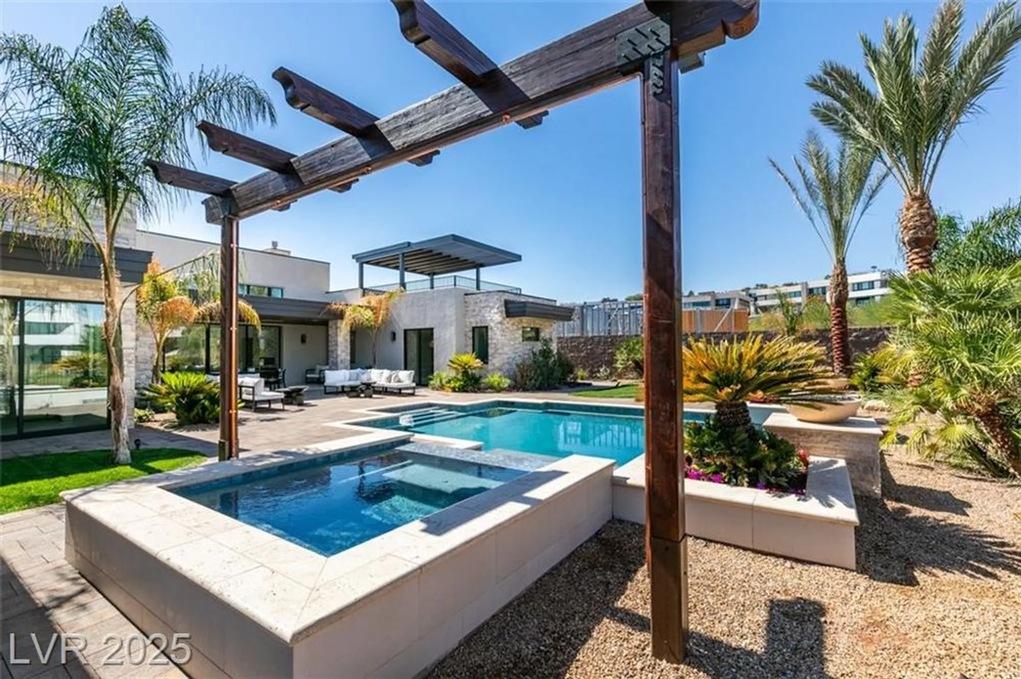 Property Slideshow image 42 of 48 | 40 reflection shores ln, Henderson, NV, 89011