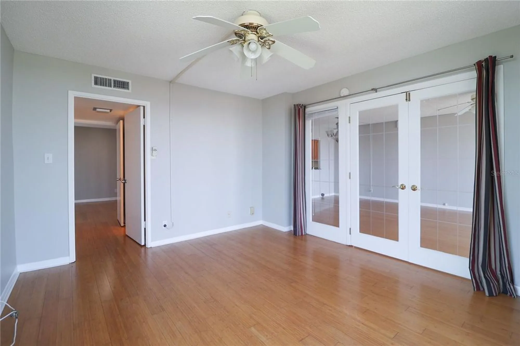 Property Slideshow image 15 of 28 | 7400 sun island dr 501, South Pasadena, FL, 33707