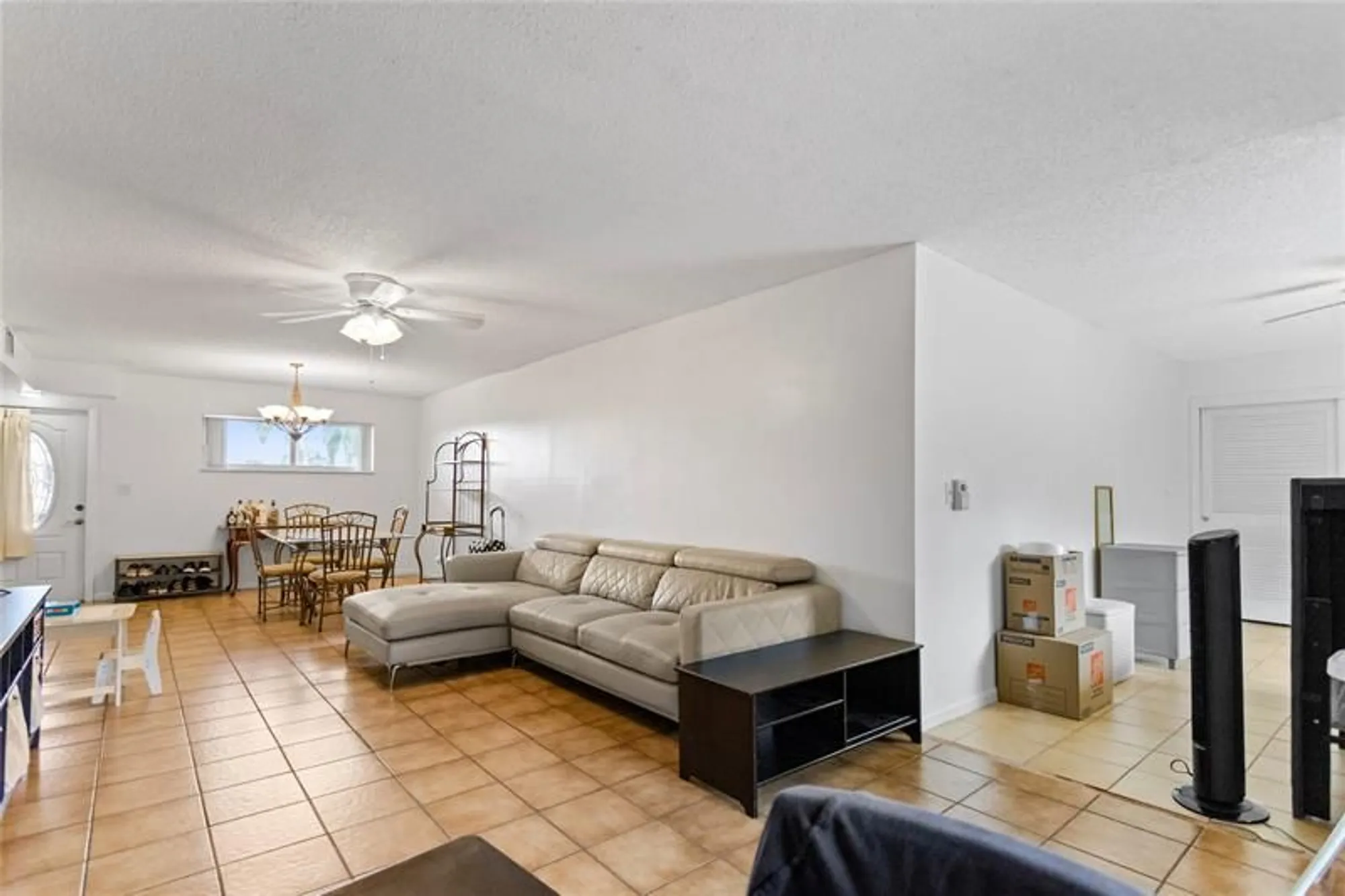 Property Slideshow image 22 of 44 | 8990 s hollybrook blvd 305, Pembroke Pines, FL, 33025