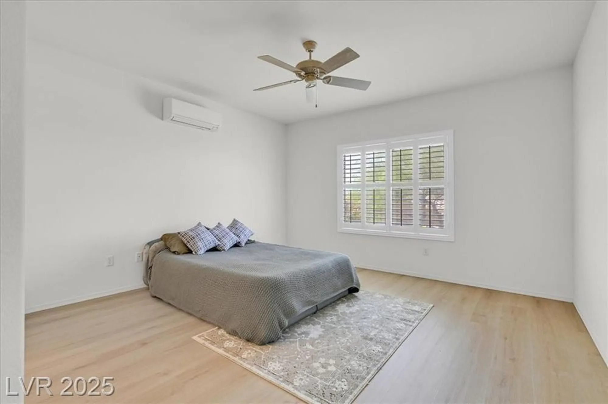 Property Slideshow image 14 of 34 | 2548 leighton ave, Henderson, NV, 89052