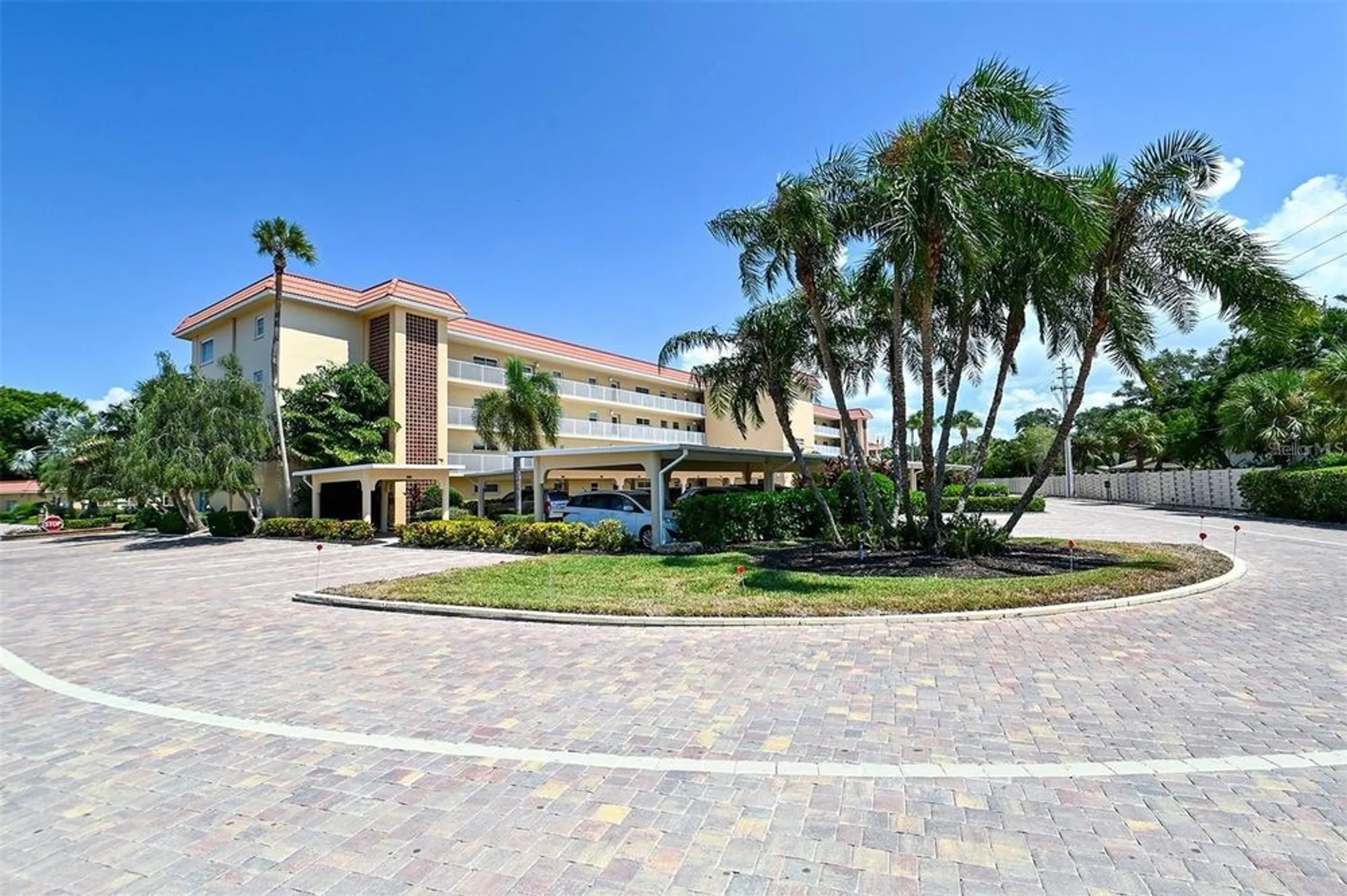 Property Slideshow image 59 of 60 | 1350 n portofino dr apt 108, Sarasota, FL, 34242