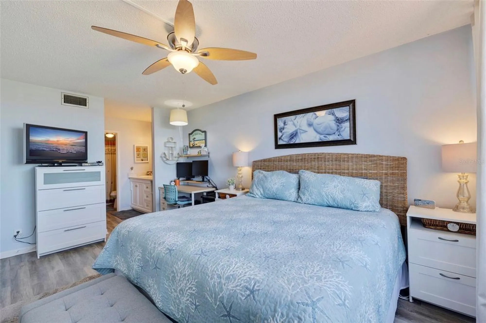 Property Slideshow image 19 of 56 | 6219 palma del mar blvd s apt 602, St Petersburg, FL, 33715