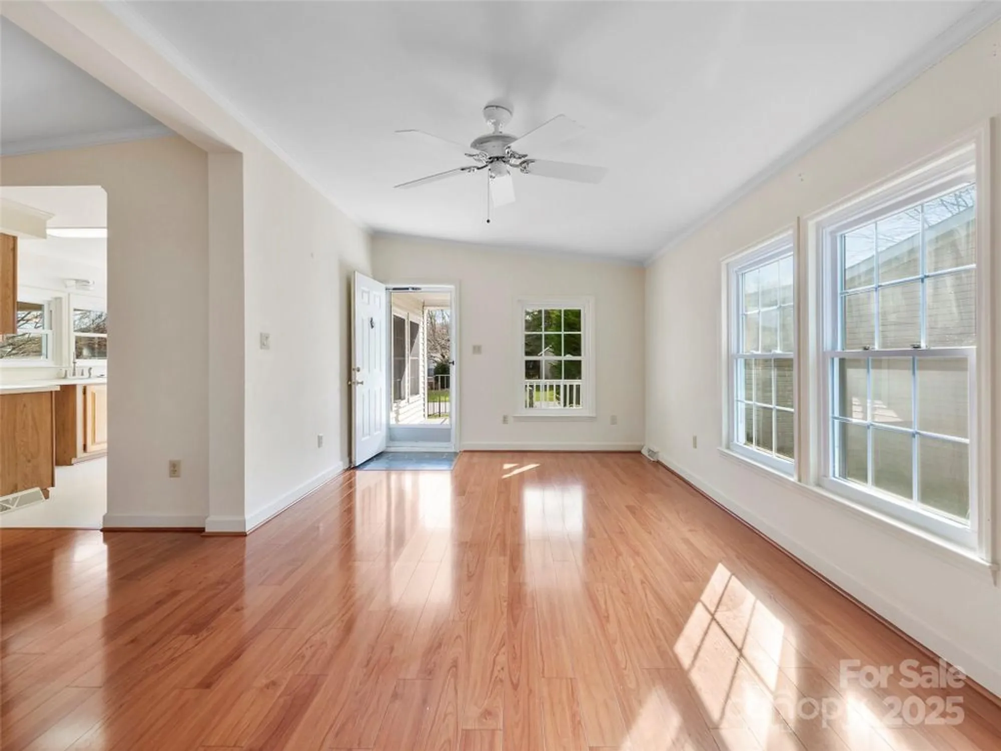 Property Slideshow image 5 of 19 | 233 white ash cir, Hendersonville, NC, 28739