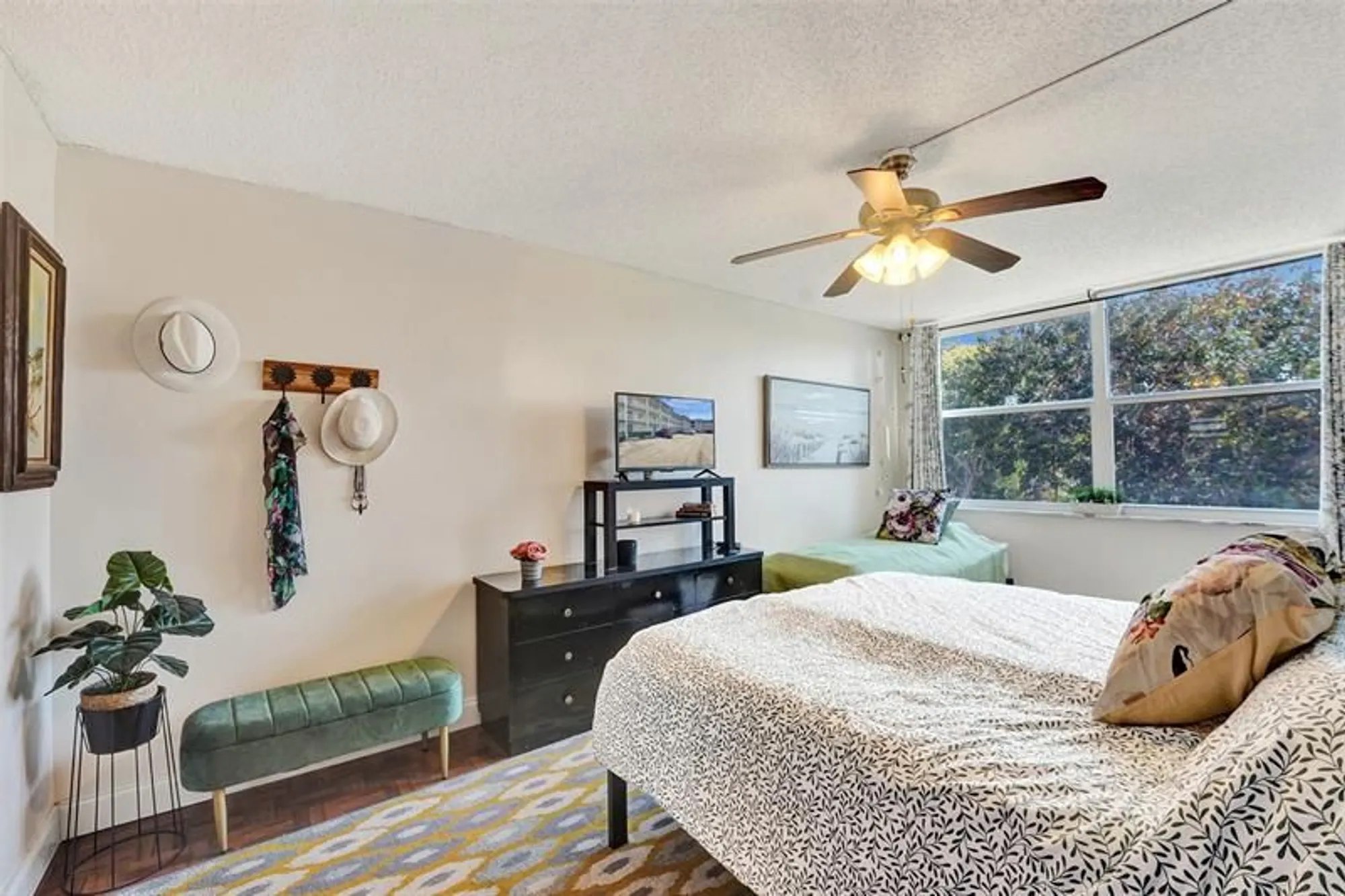 Property Slideshow image 14 of 35 | 6570 royal palm blvd 210j, Margate, FL, 33063