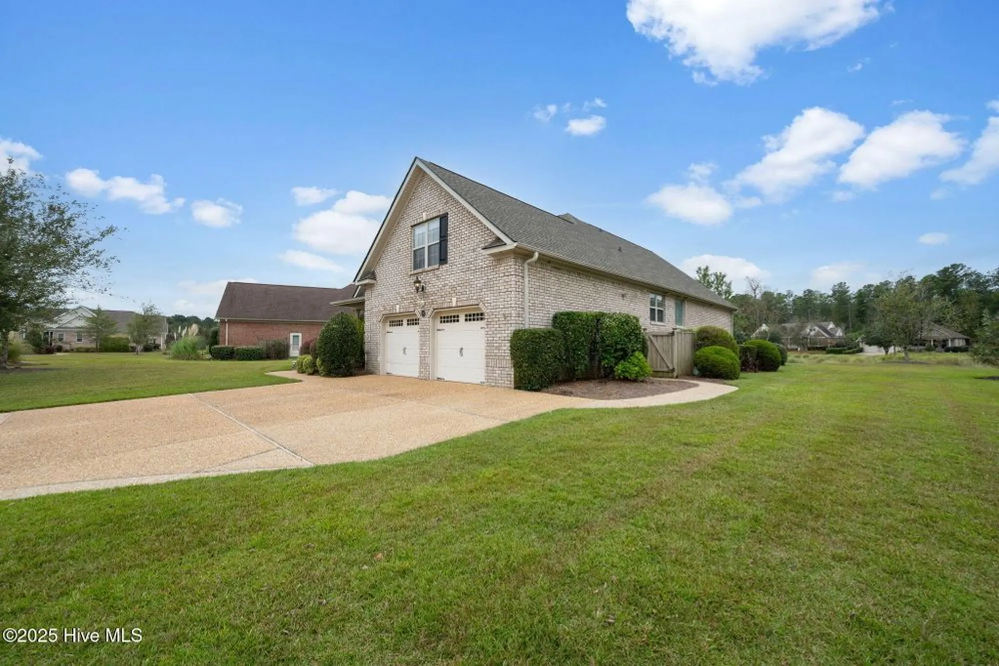 Property Slideshow image 9 of 63 | 1127 walbury ct, Leland, NC, 28451