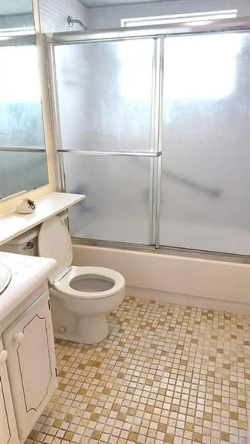 Property Slideshow image 8 of 10 | 280 saxony f # 280, Delray Beach, FL, 33446