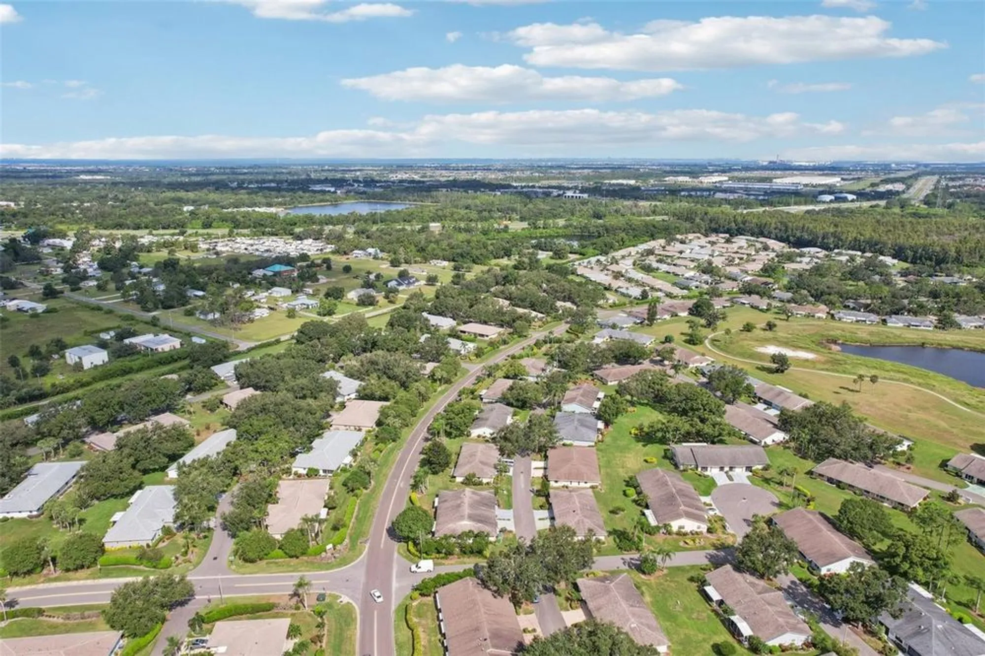 Property Slideshow image 28 of 51 | 1604 leland dr, Sun City Center, FL, 33573