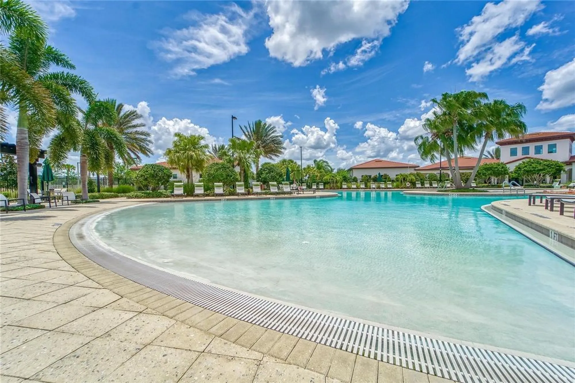 Property Slideshow image 74 of 96 | 5319 windy grove dr, Wimauma, FL, 33598