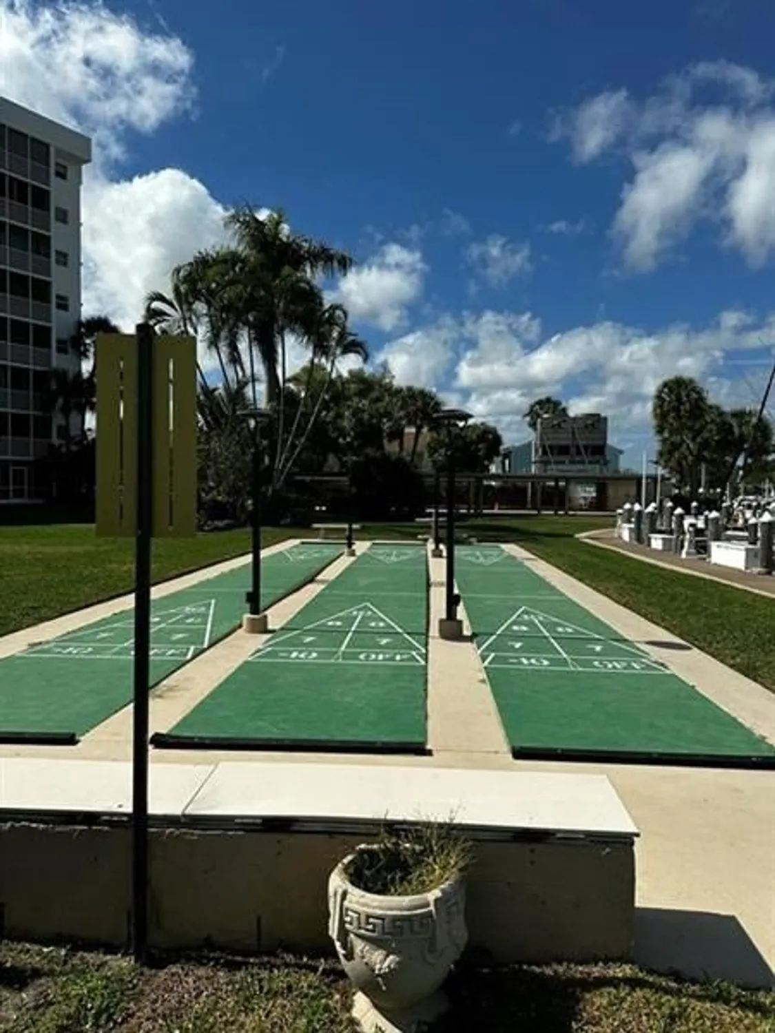 Property Slideshow image 28 of 31 | 2731 ne 14th street cswy apt 232, Pompano Beach, FL, 33062