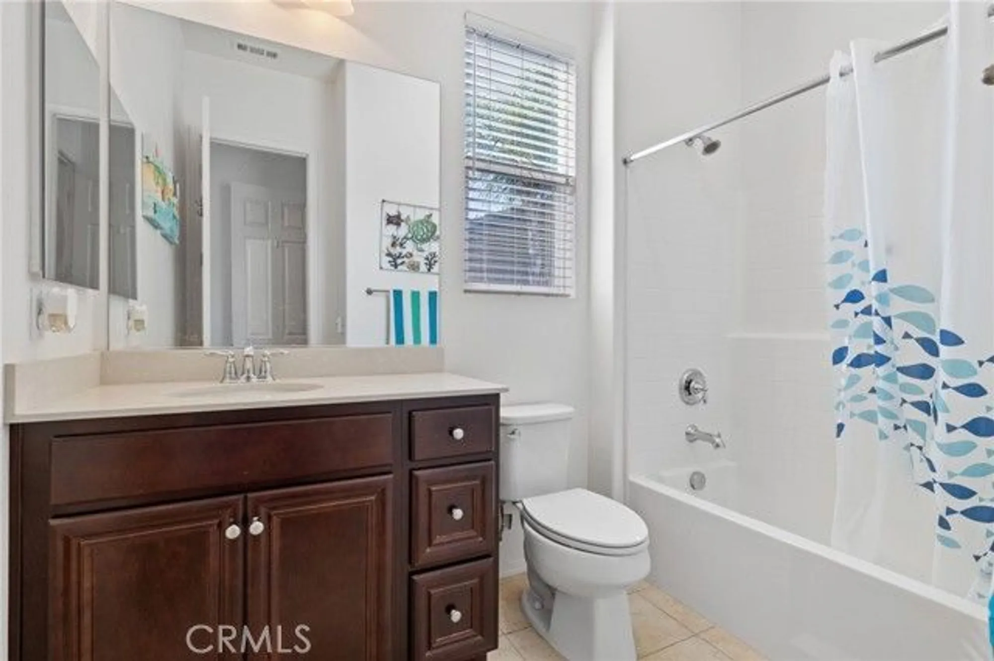 Property Slideshow image 21 of 28 | 9904 toscana dr, Bakersfield, CA, 93306