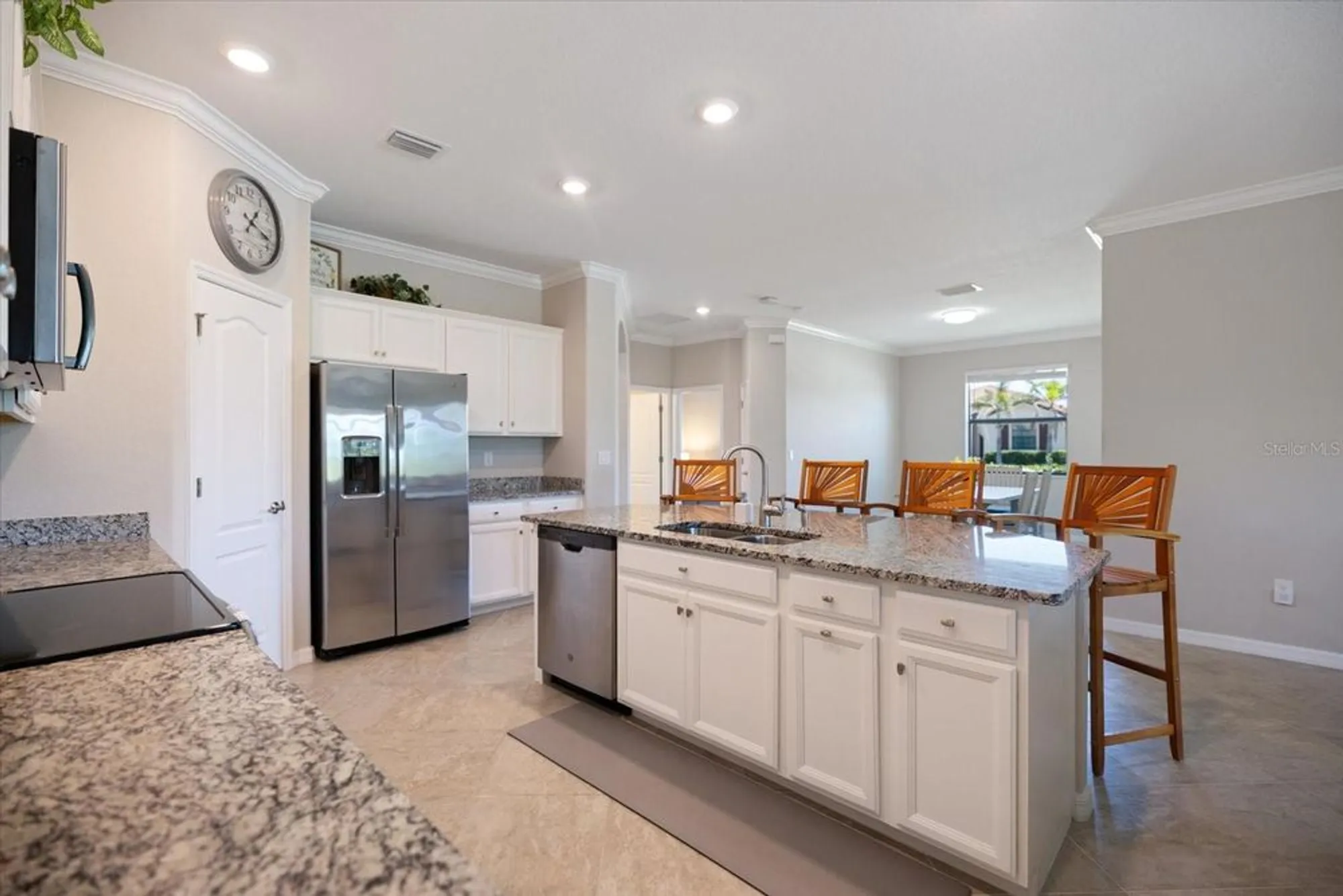 Property Slideshow image 12 of 65 | 10209 fiddlewood dr, Venice, FL, 34293