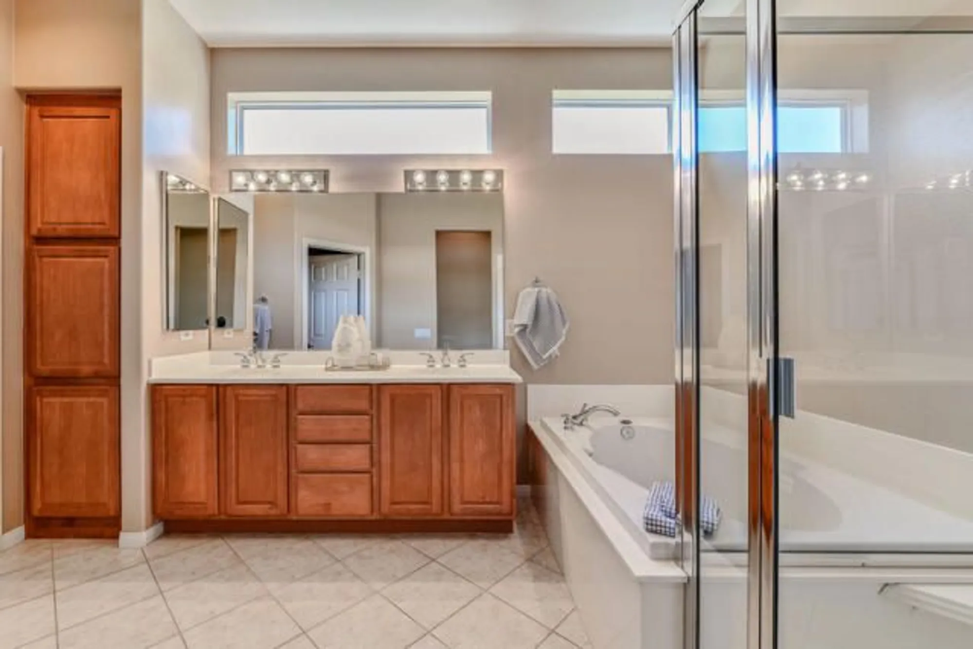 Property Slideshow image 21 of 29 | 80538 knightswood rd, Indio, CA, 92201
