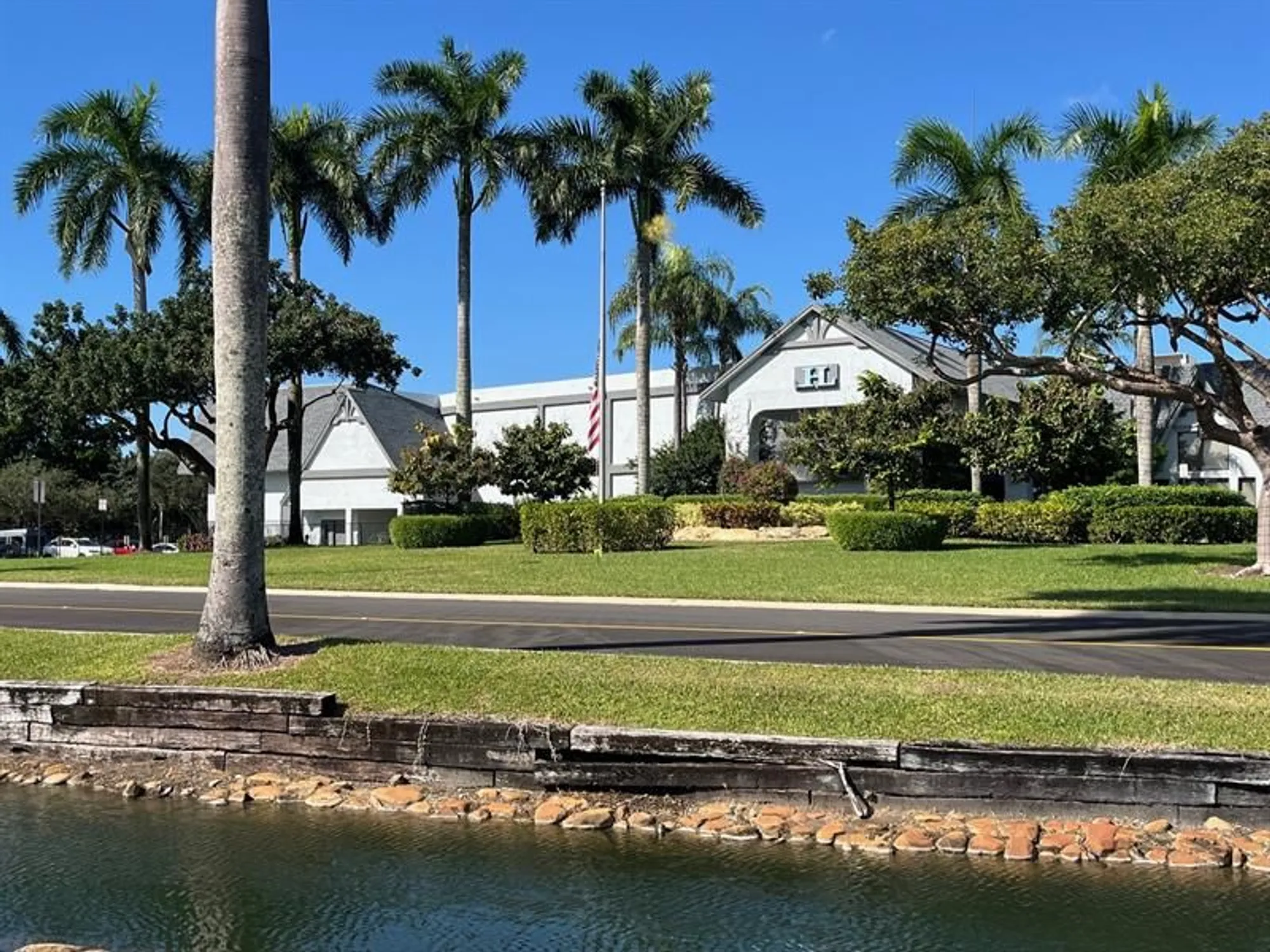 Property Slideshow image 39 of 71 | 7351 kinghurst dr 302, Delray Beach, FL, 33446