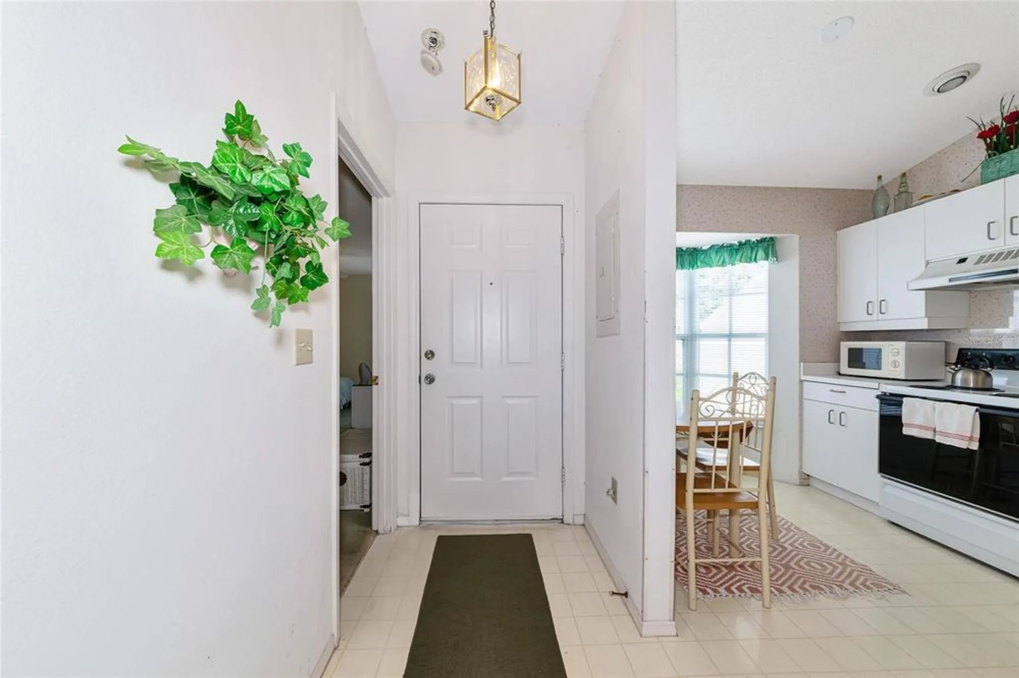 Property Slideshow image 5 of 62 | 1316 perico point cir, Bradenton, FL, 34209