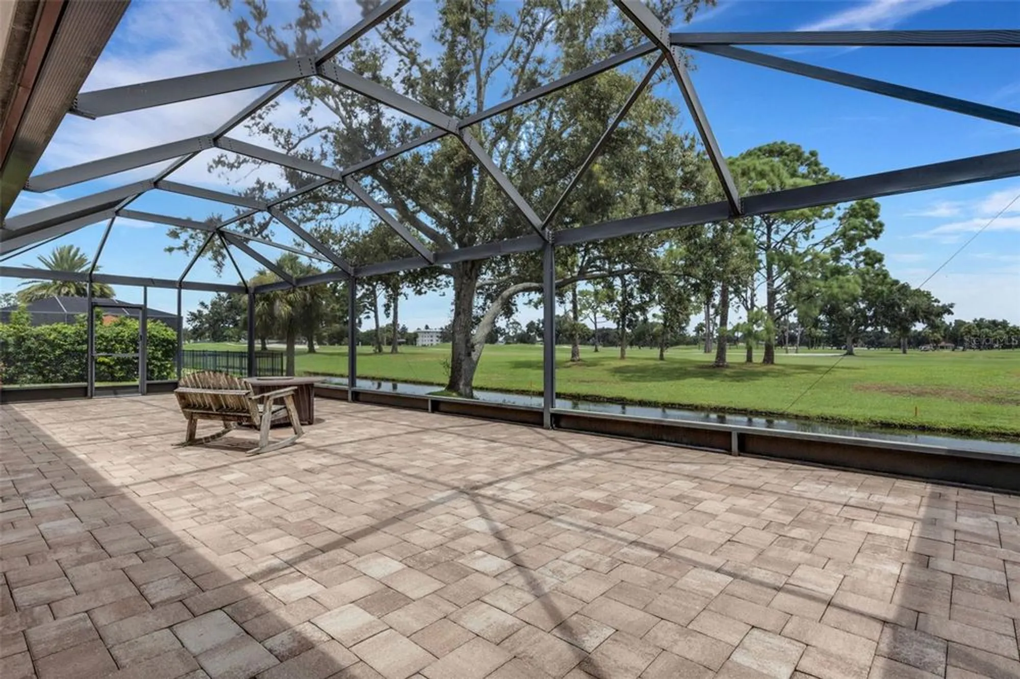 Property Slideshow image 6 of 33 | 5217 canterbury dr, Sarasota, FL, 34243