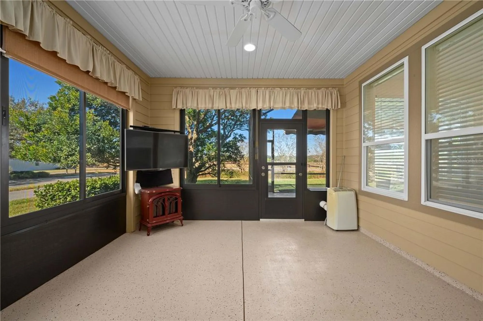 Property Slideshow image 29 of 86 | 4859 nw 35th lane rd, Ocala, FL, 34482