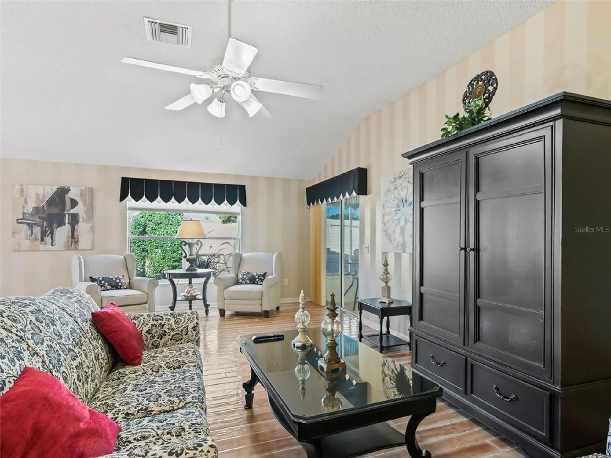 Property Slideshow image 5 of 37 | 2879 remington rd, The Villages, FL, 32162