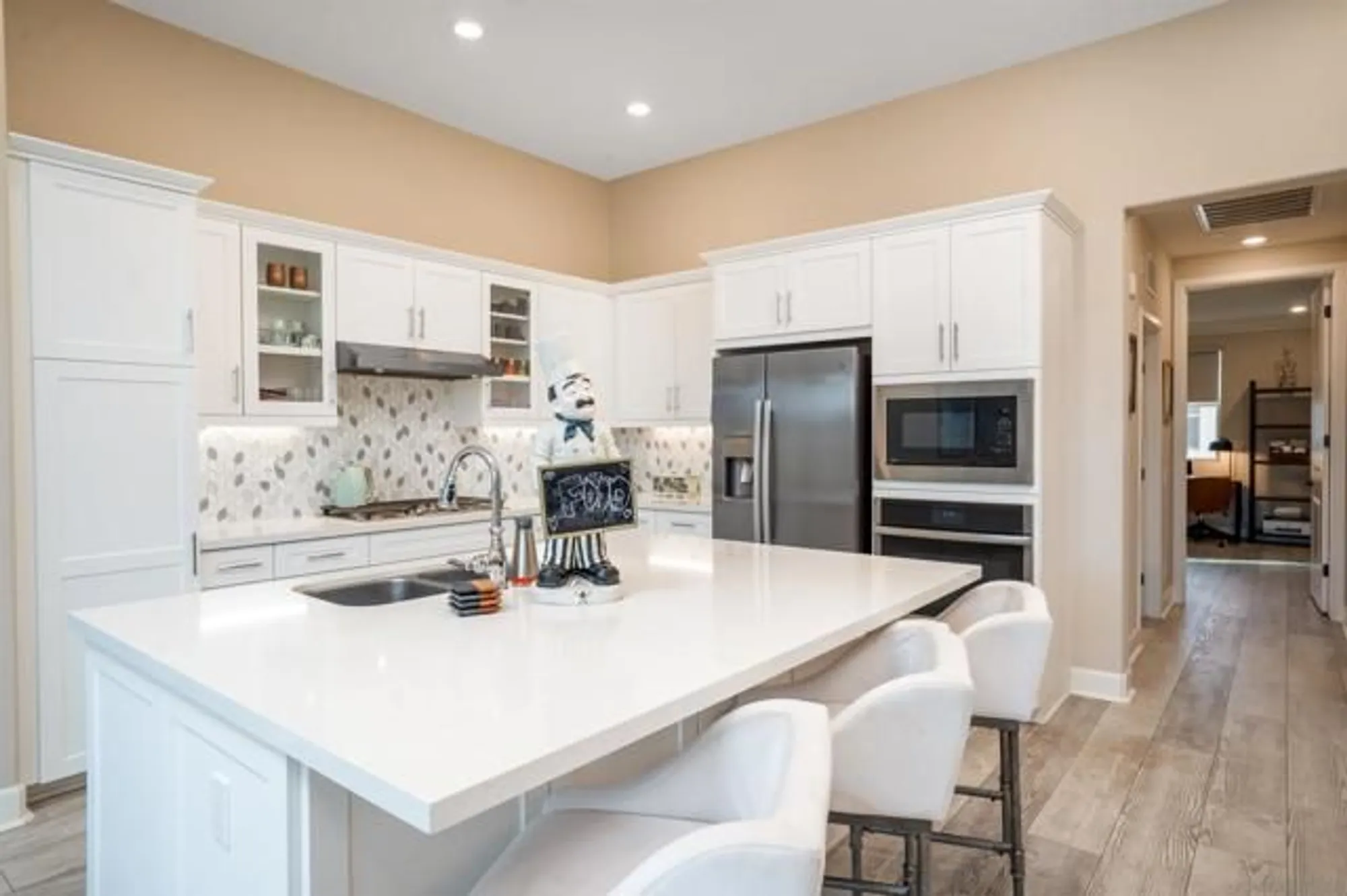 Property Slideshow image 7 of 41 | 16750 coyote bush dr 108, San Diego, CA, 92127