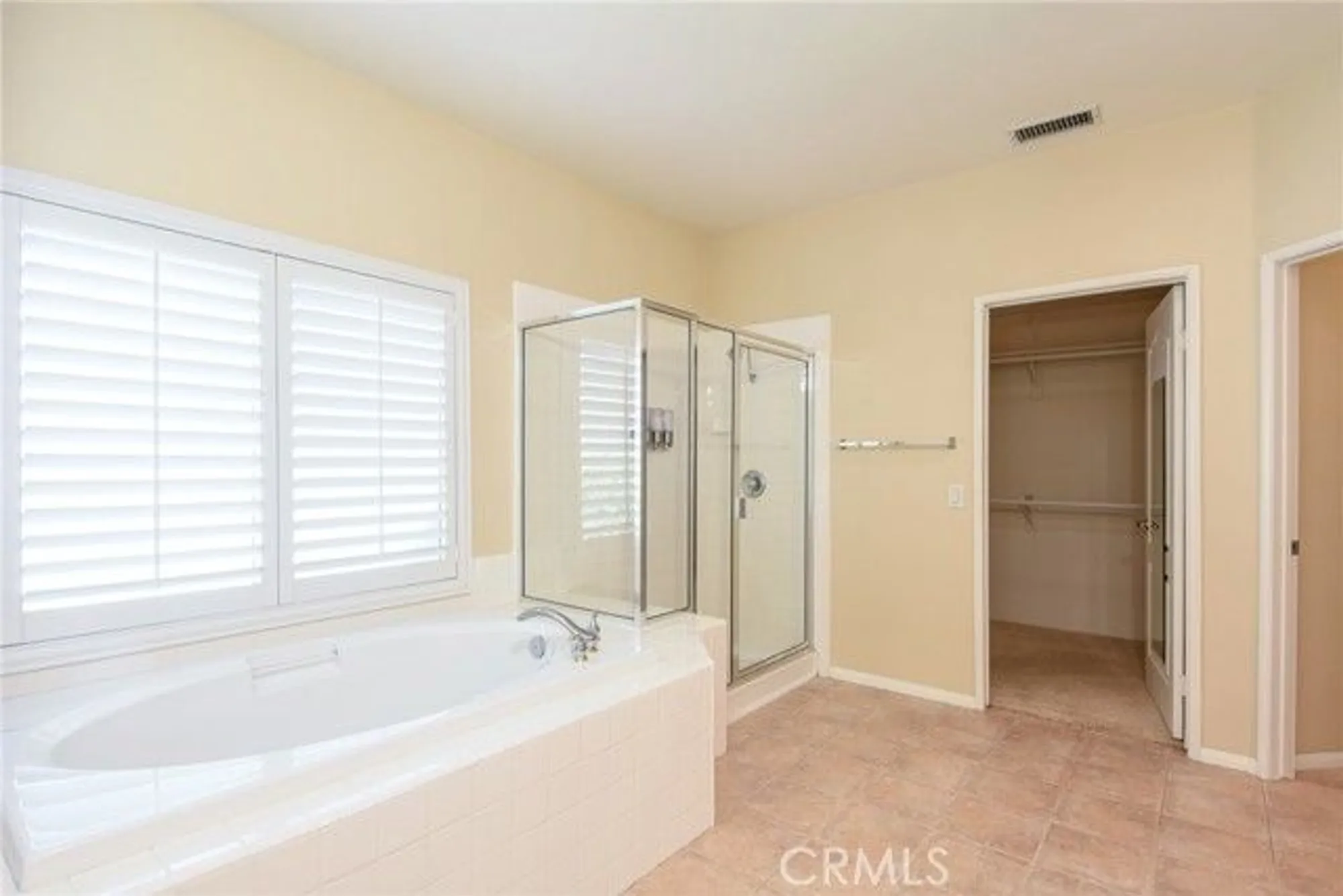 Property Slideshow image 19 of 36 | 24182 via llano, Murrieta, CA, 92562