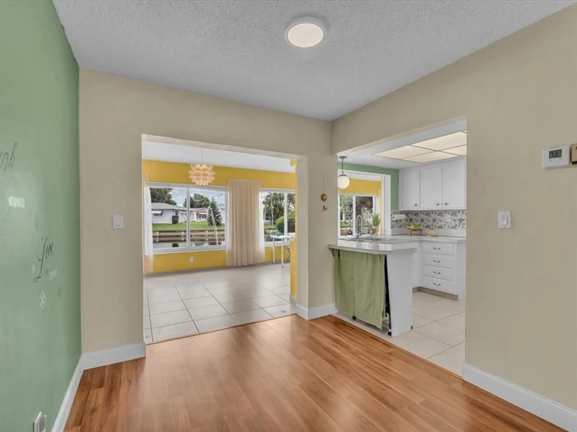 Property Slideshow image 7 of 25 | 4623 nw 46th st, Tamarac, FL, 33319