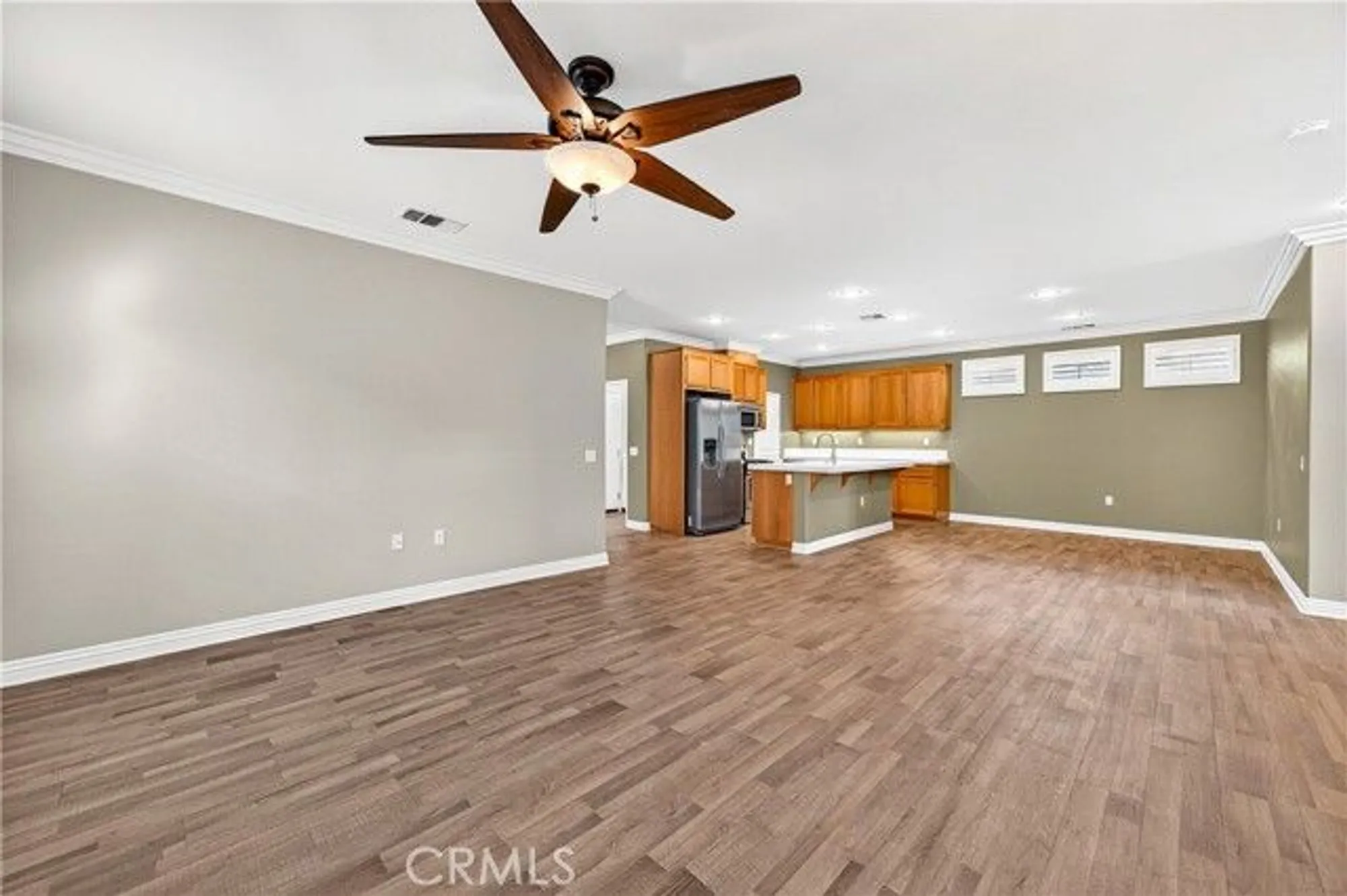 Property Slideshow image 16 of 61 | 215 firestone ln, Hemet, CA, 92545