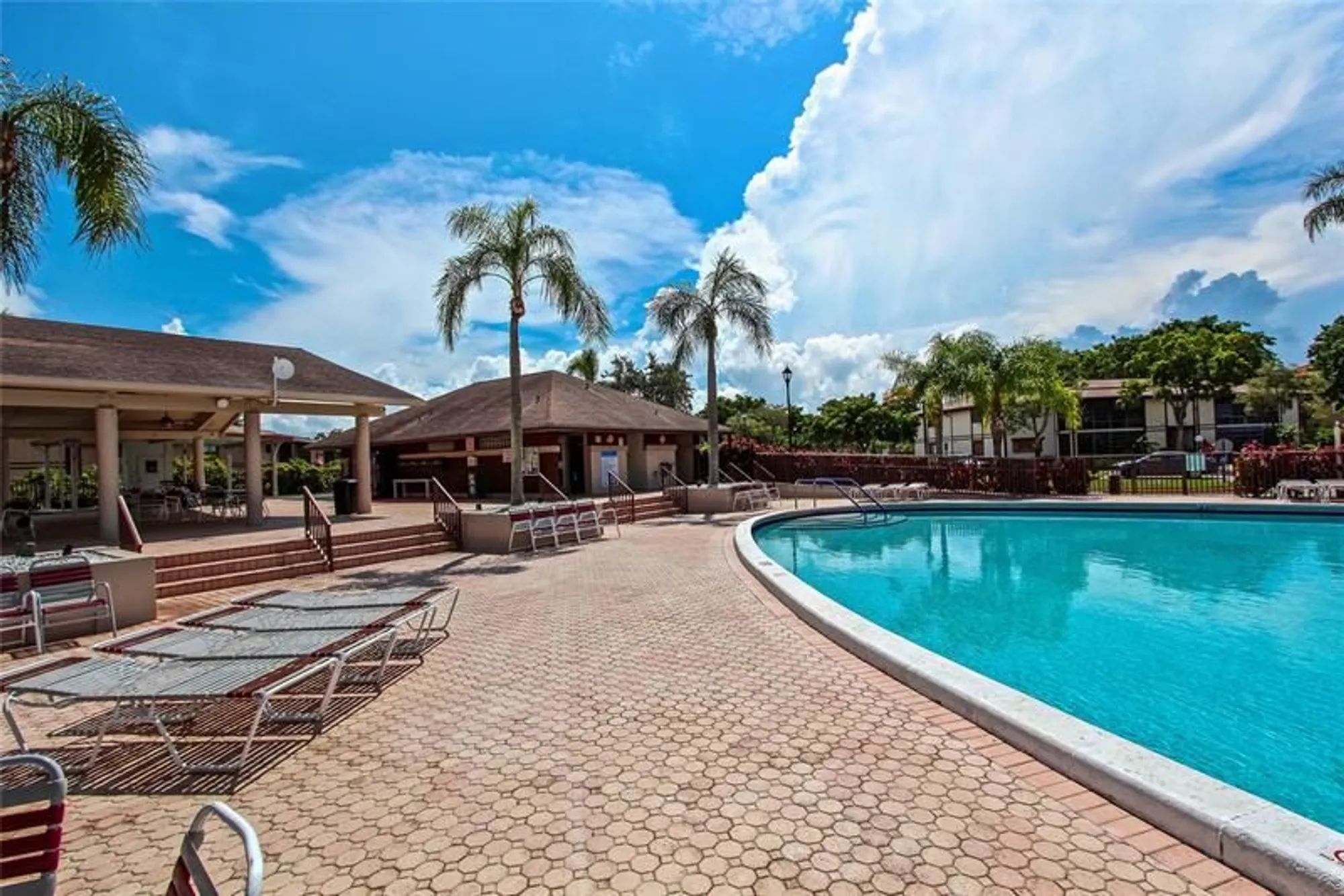 Property Slideshow image 17 of 21 | 9368 s belfort cir 105, Tamarac, FL, 33321