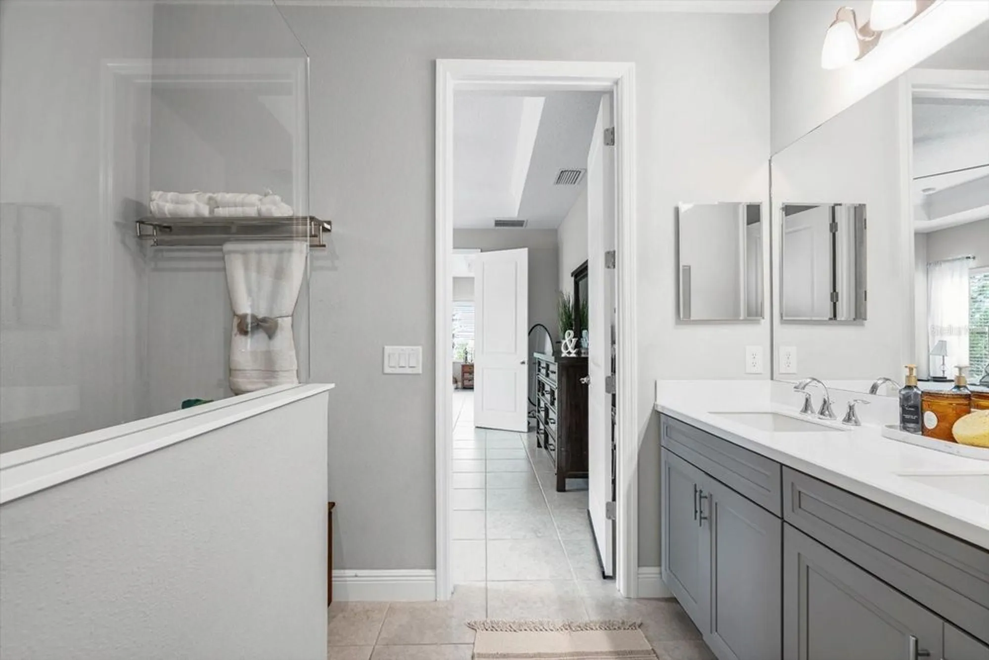 Property Slideshow image 21 of 50 | 13229 steinhatchee loop, Venice, FL, 34293