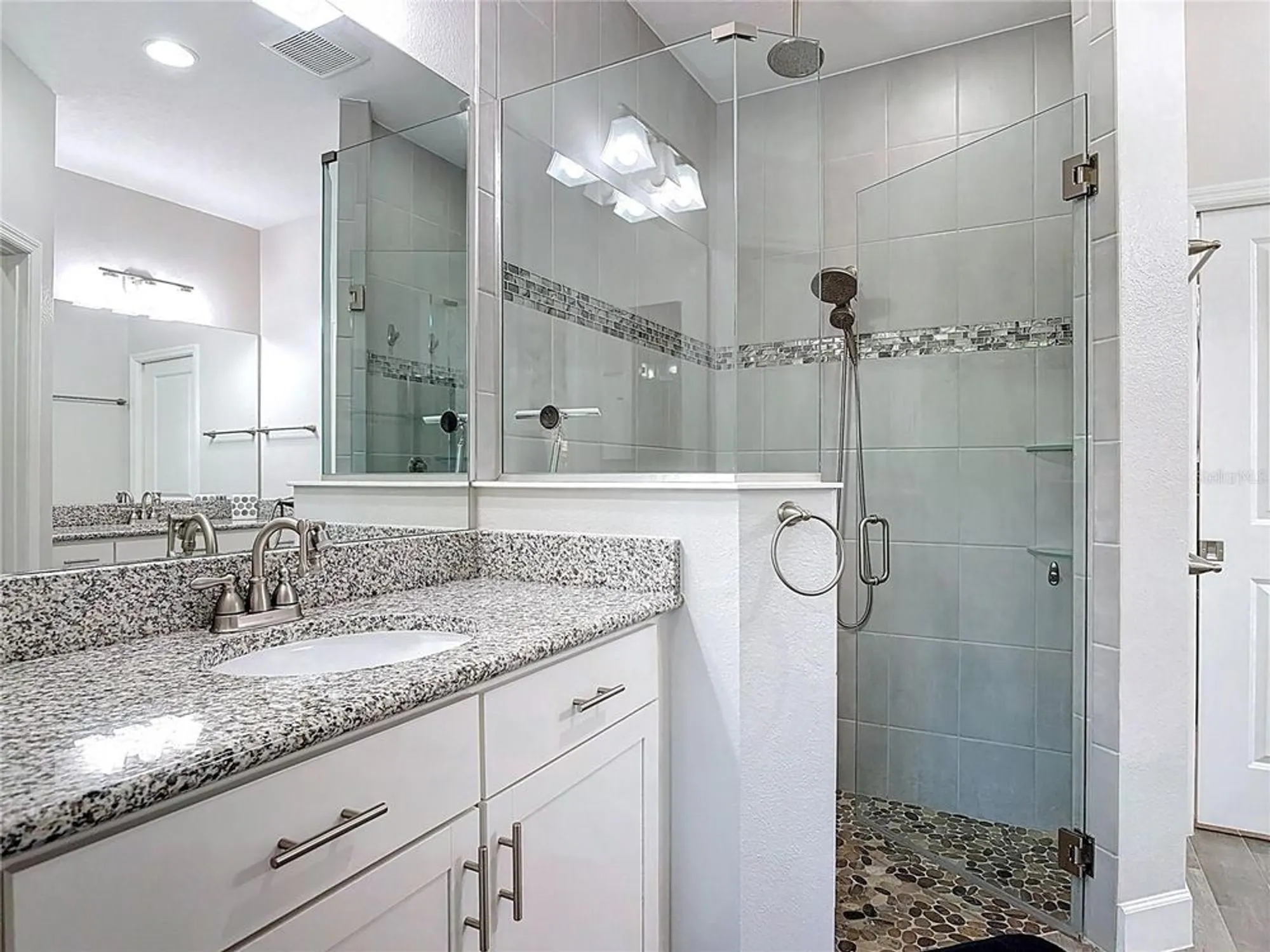 Property Slideshow image 11 of 25 | 962 attitude ave, Daytona Beach, FL, 32124