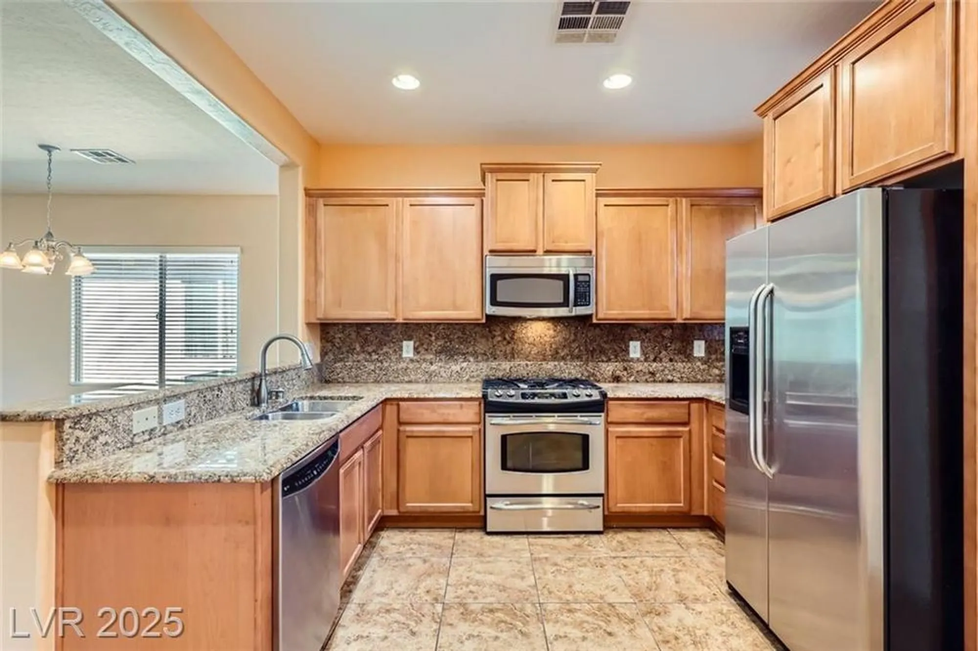 Property Slideshow image 16 of 53 | 6128 isola peak ave, Las Vegas, NV, 89122
