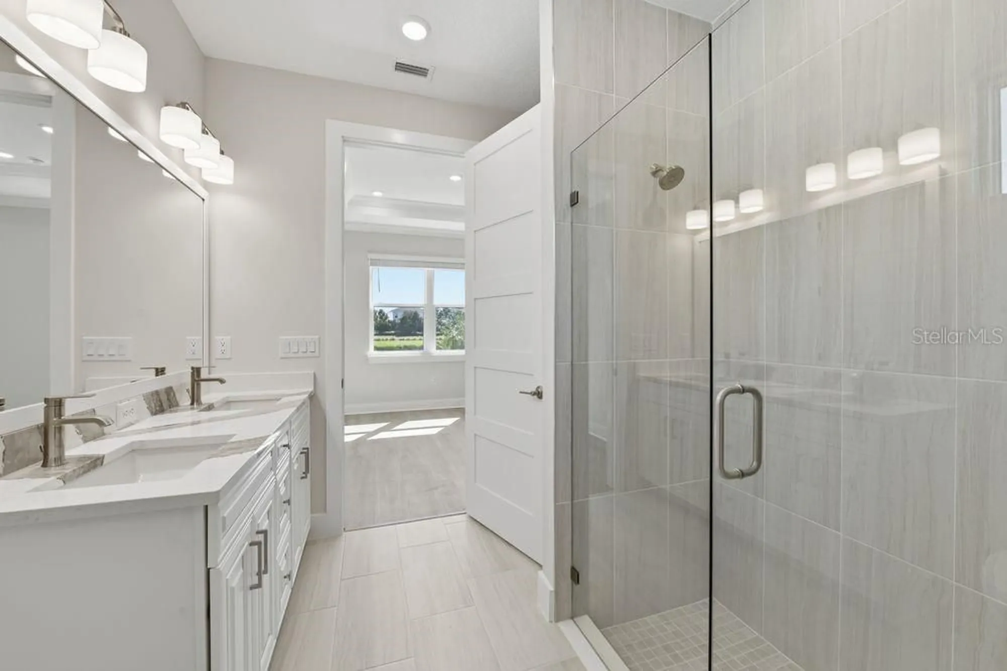 Property Slideshow image 14 of 38 | 4062 santa caterina blvd # 101, Bradenton, FL, 34211