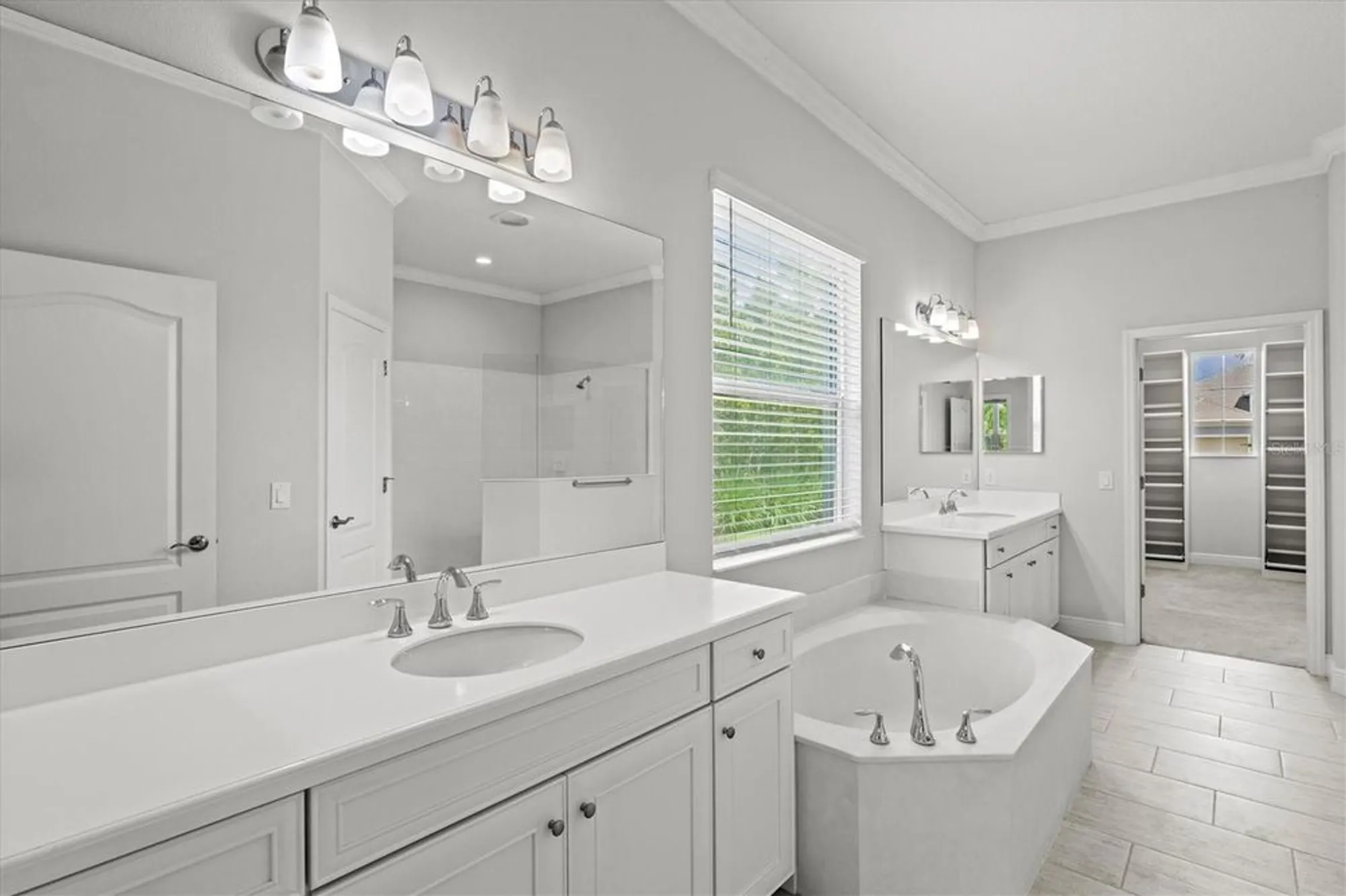 Property Slideshow image 25 of 85 | 12301 auburndale ct, Venice, FL, 34293