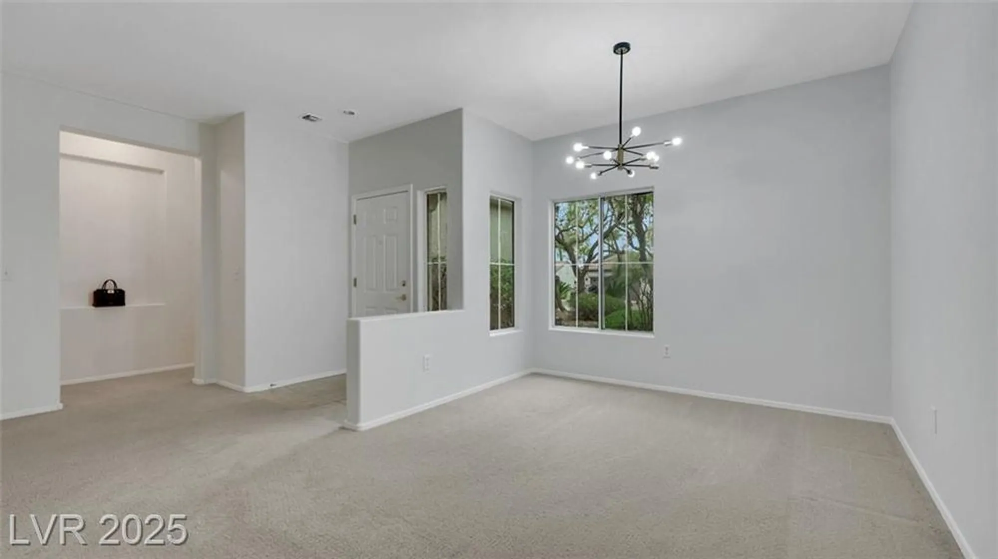 Property Slideshow image 11 of 36 | 2350 little bighorn dr, Henderson, NV, 89052