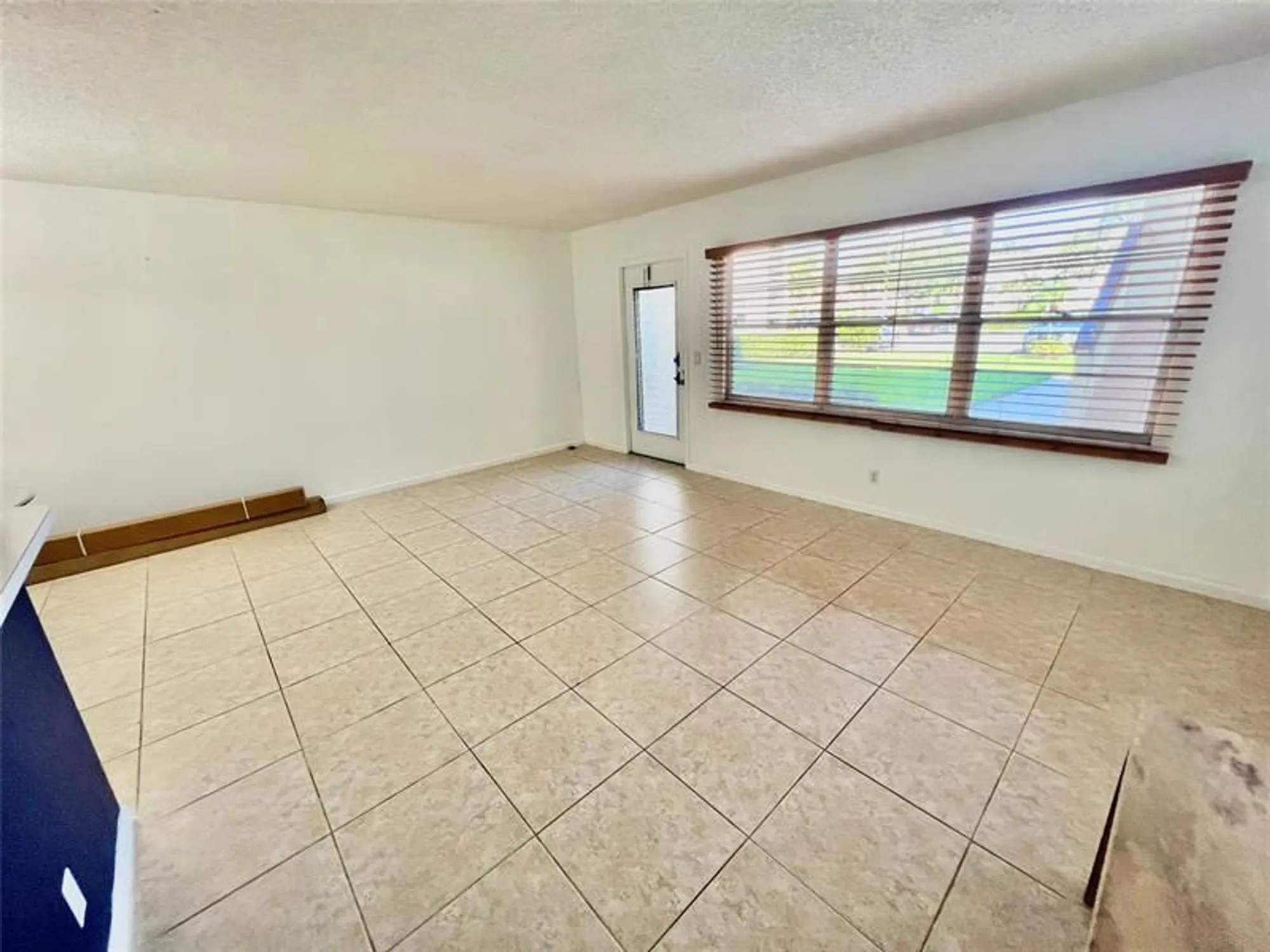 Property Slideshow image 5 of 18 | 129 mansfield d # 129, Boca Raton, FL, 33434