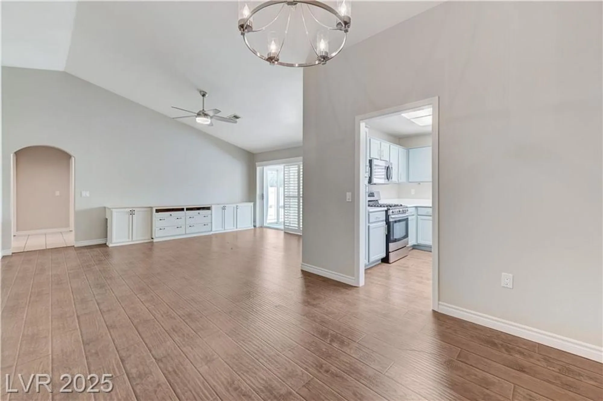 Property Slideshow image 5 of 24 | 8737 smokey dr, Las Vegas, NV, 89134