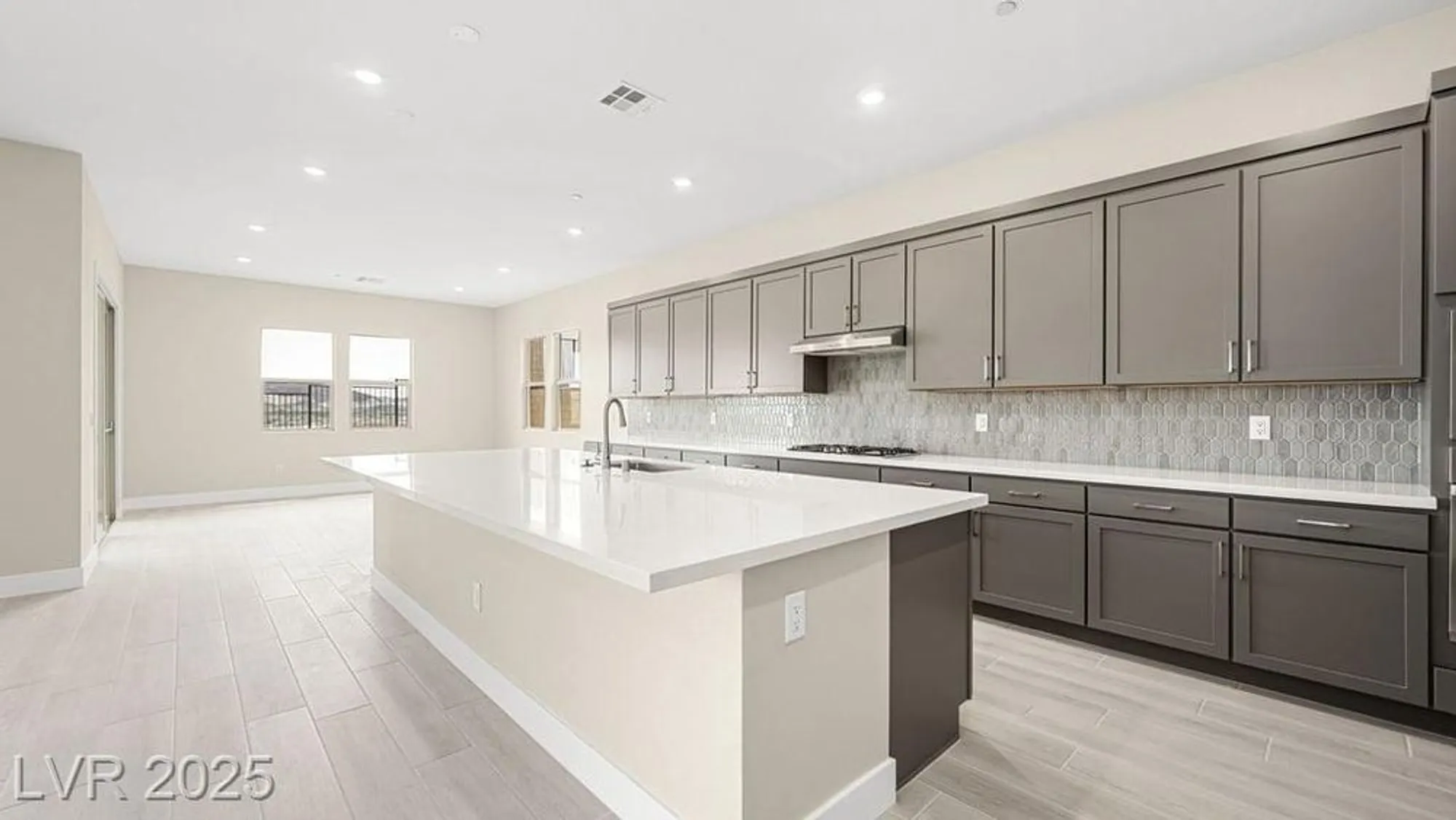 Property Slideshow image 37 of 48 | 237 paraggi bay dr, Henderson, NV, 89011