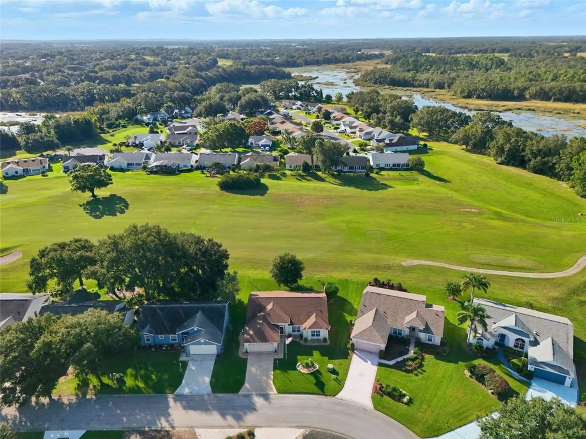 Property Slideshow image 10 of 65 | 25233 lost oak cir, Leesburg, FL, 34748